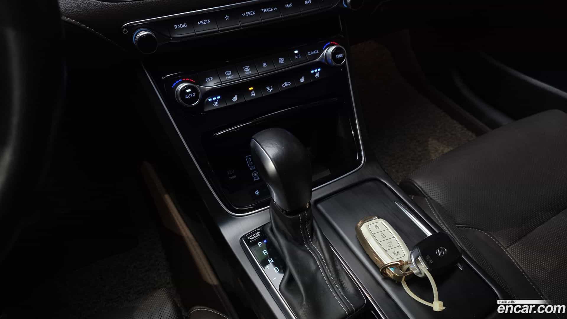Grandeur Hyundai 2018.5-INNER-009