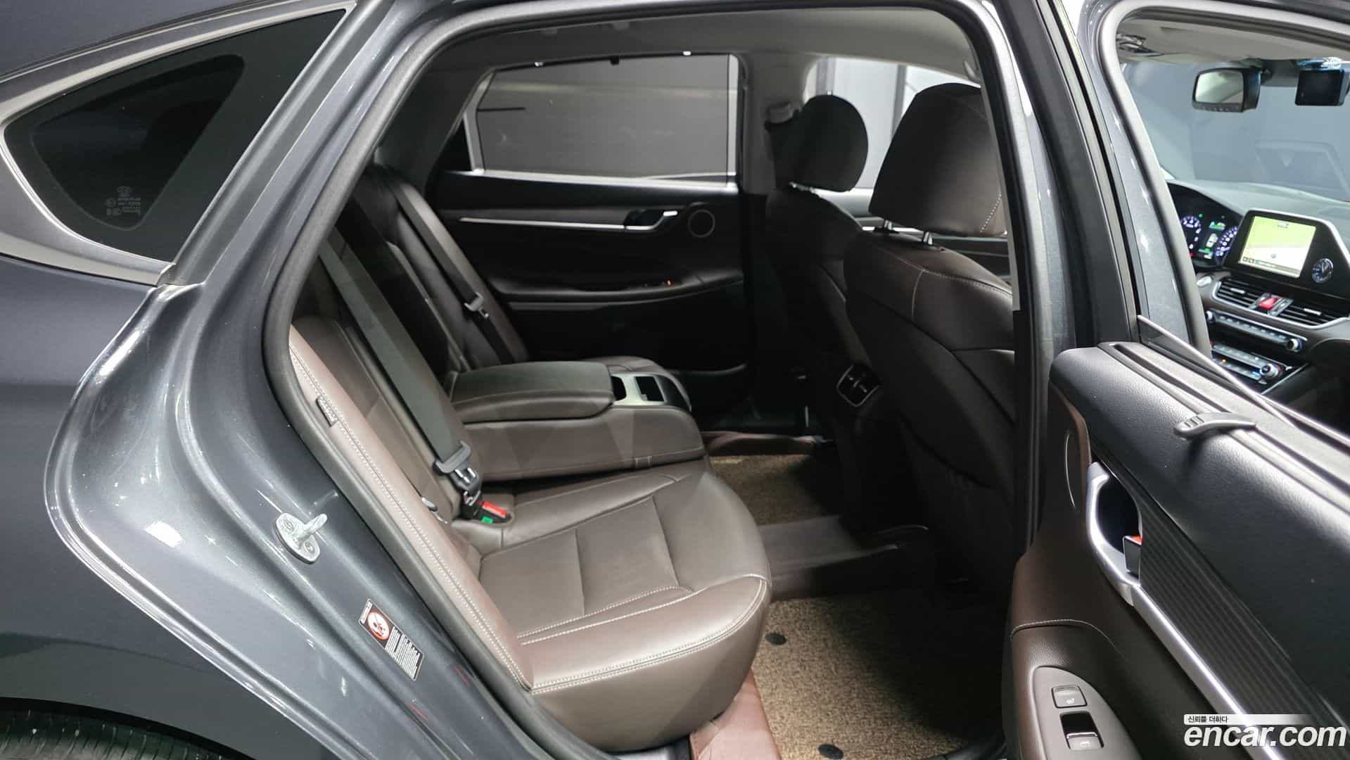 Grandeur Hyundai 2018.5-OPTION-016