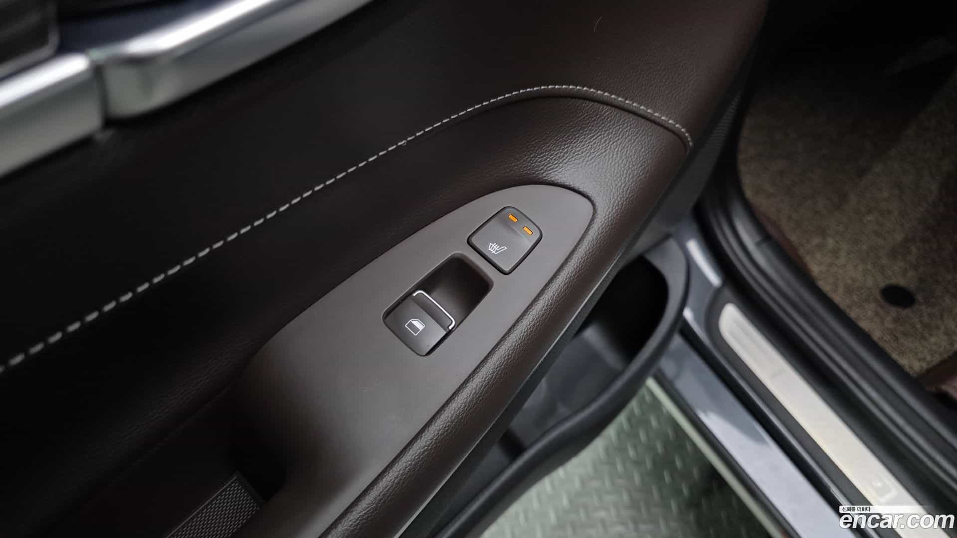 Grandeur Hyundai 2018.5-OPTION-023