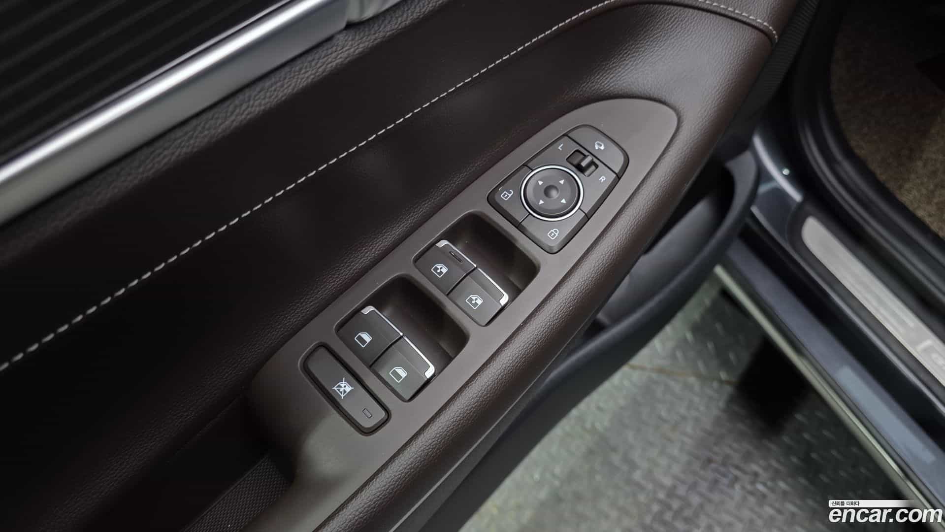 Grandeur Hyundai 2018.5-OPTION-042
