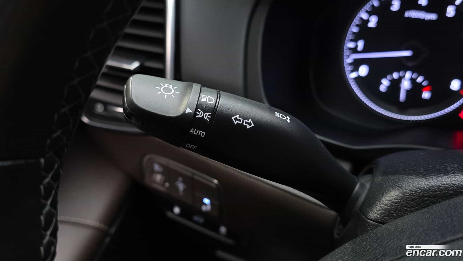 Grandeur Hyundai 2018.5-OPTION-043