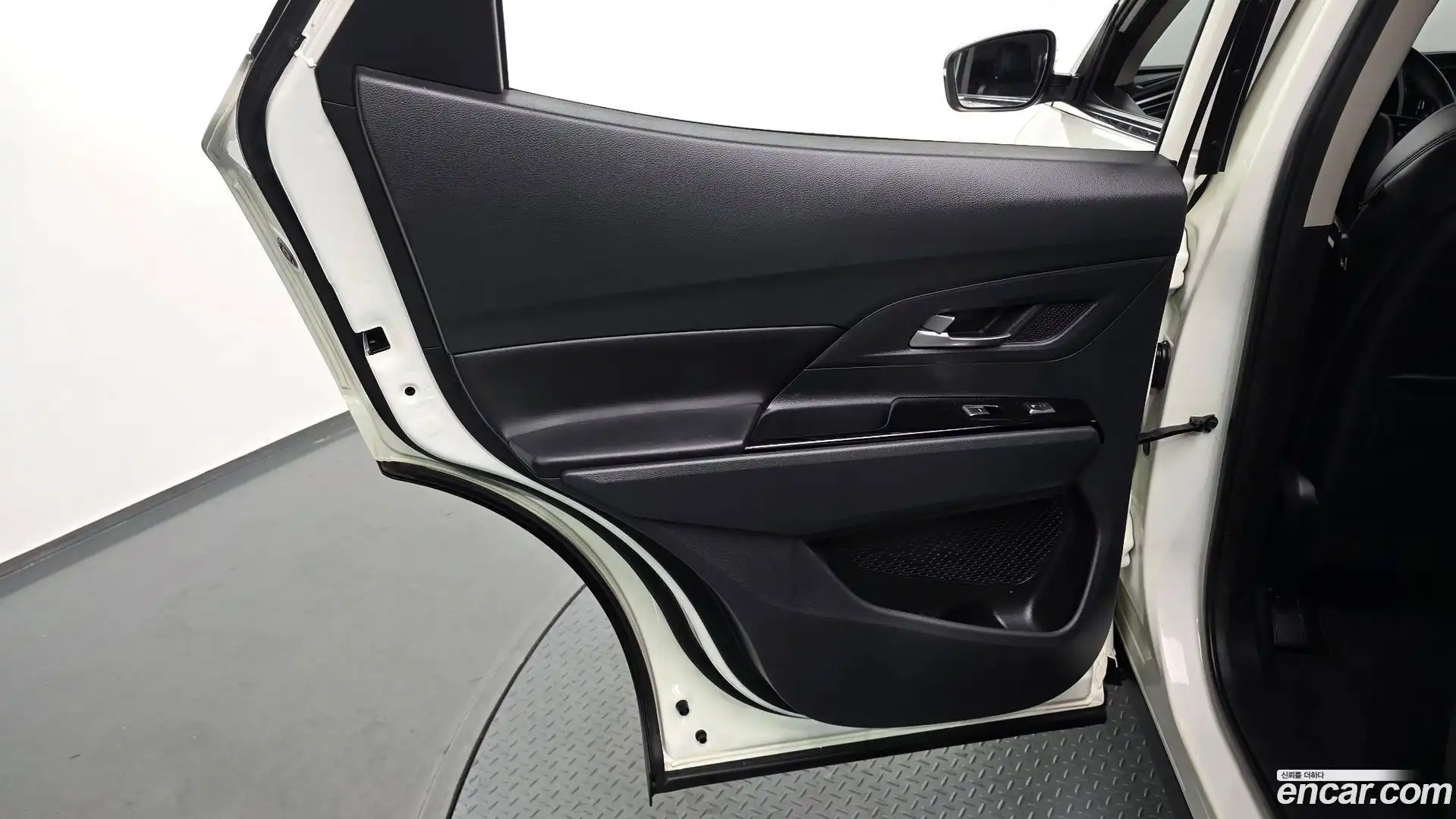 KORANDO KG Mobility 2020.6-INNER-035