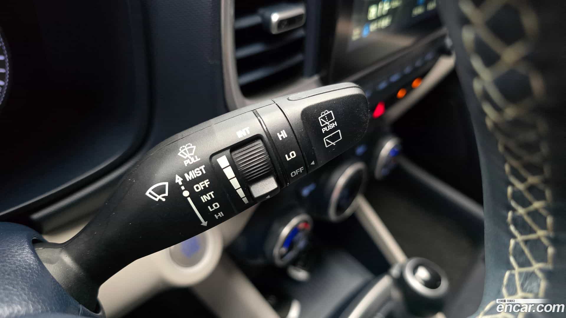 Venue Hyundai 2019.10-OPTION-024