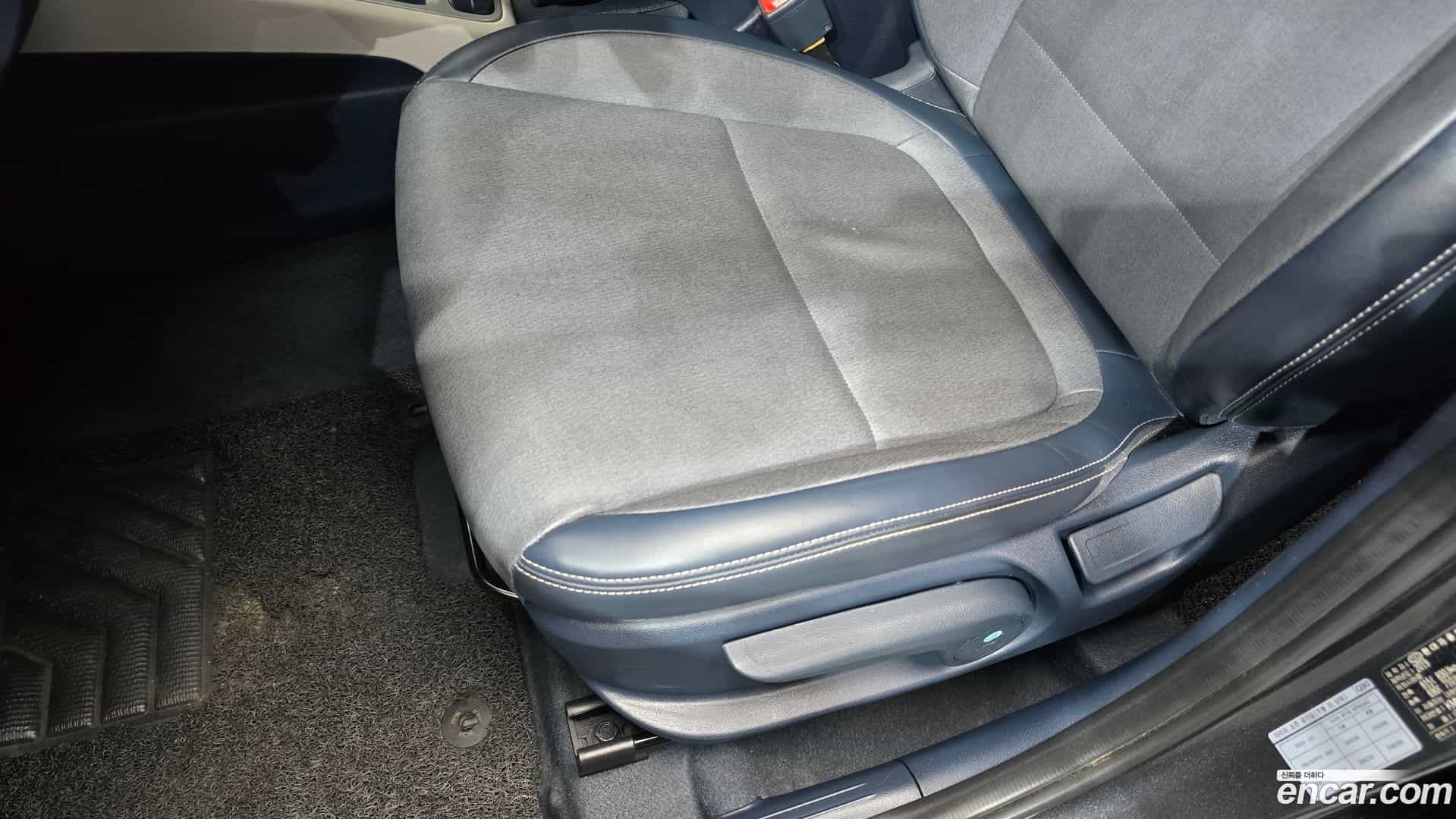 Venue Hyundai 2019.10-OPTION-044