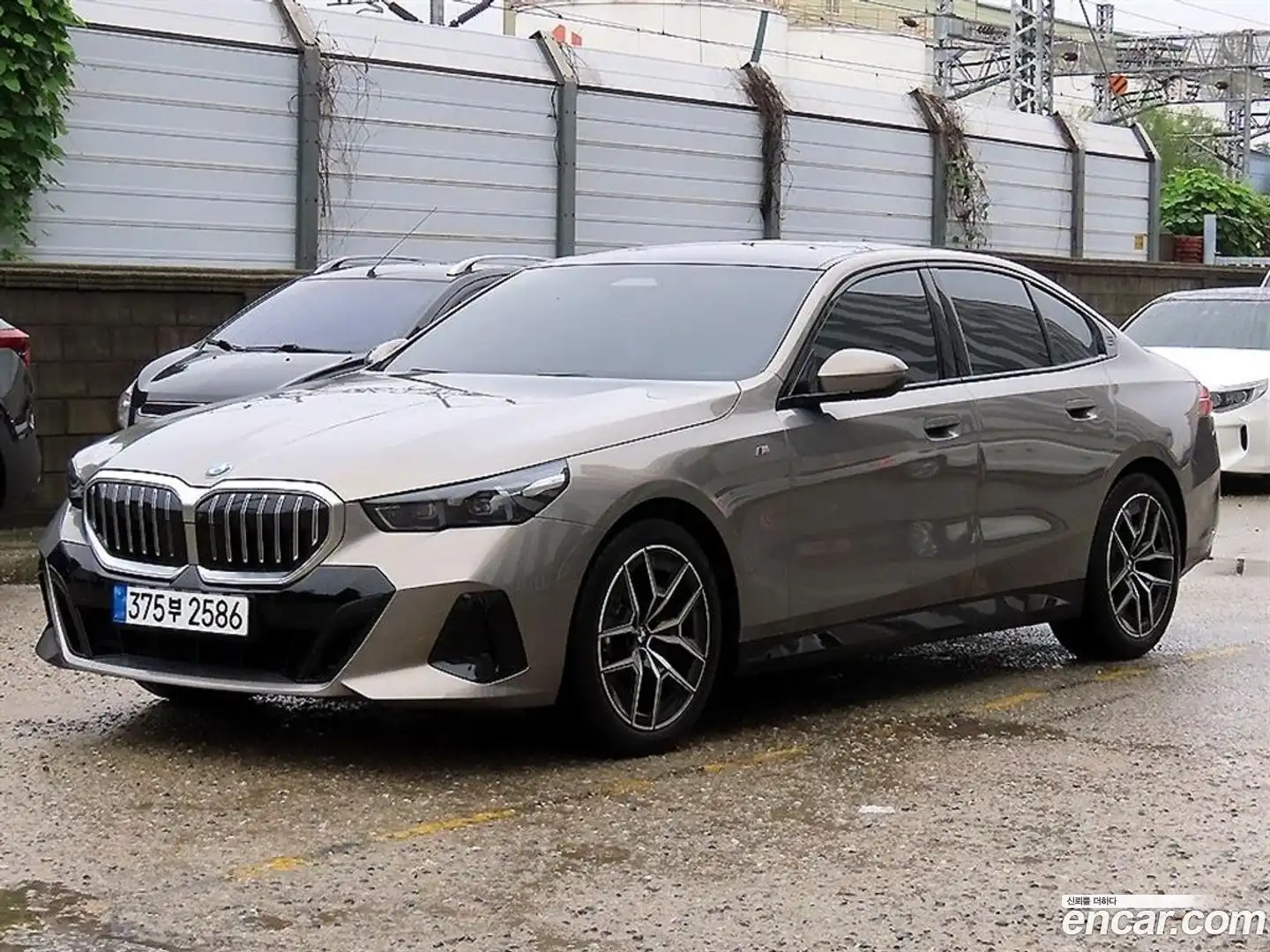 5-Series BMW 2025.8-OUTER-002