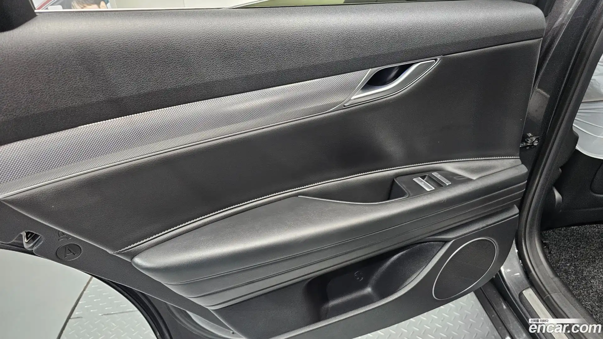 G80 Genesis 2020.7-INNER-035