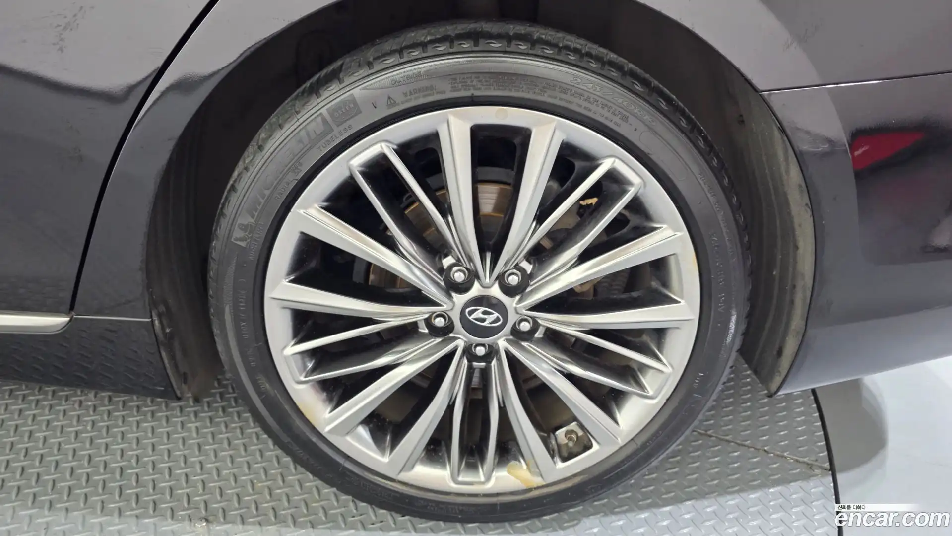 Grandeur Hyundai 2017.2-OUTER-031