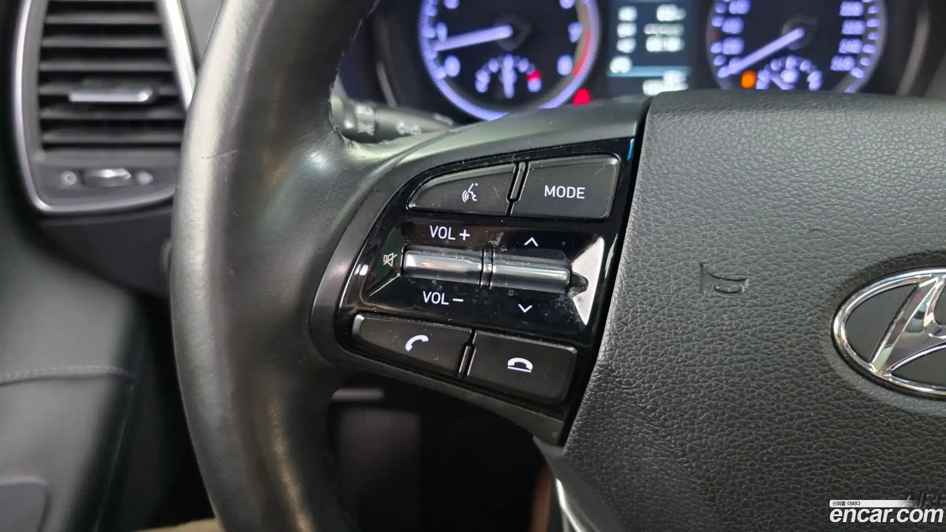 Grandeur Hyundai 2017.2-OPTION-041