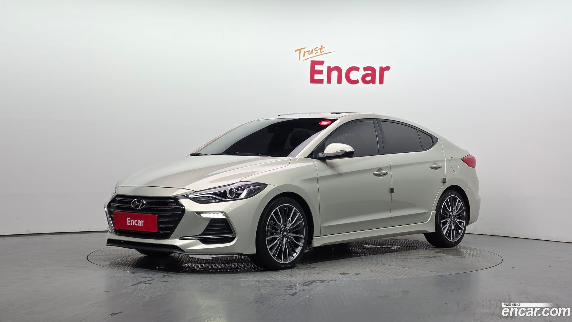 Main__Slider__Photo:AVANTE Hyundai 2017.9-0