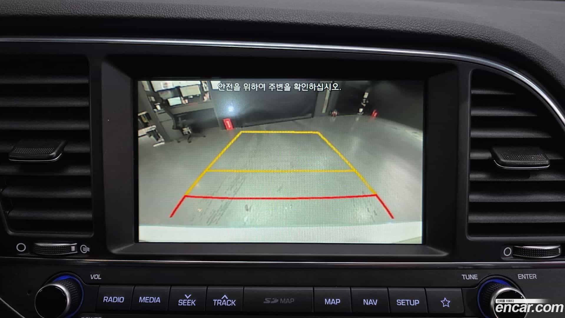 AVANTE Hyundai 2017.9-OPTION-020