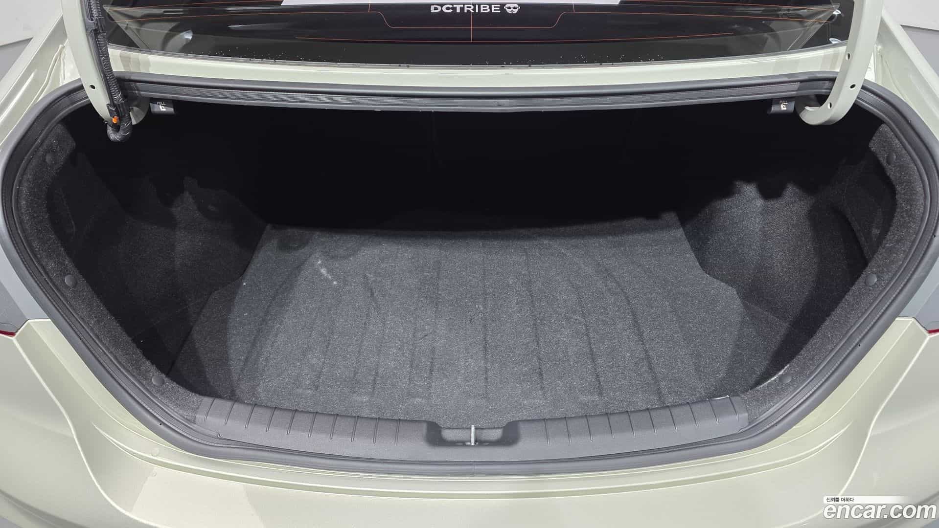 AVANTE Hyundai 2017.9-OPTION-022