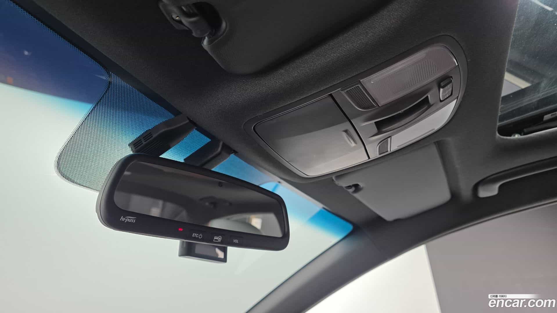 AVANTE Hyundai 2017.9-OPTION-023