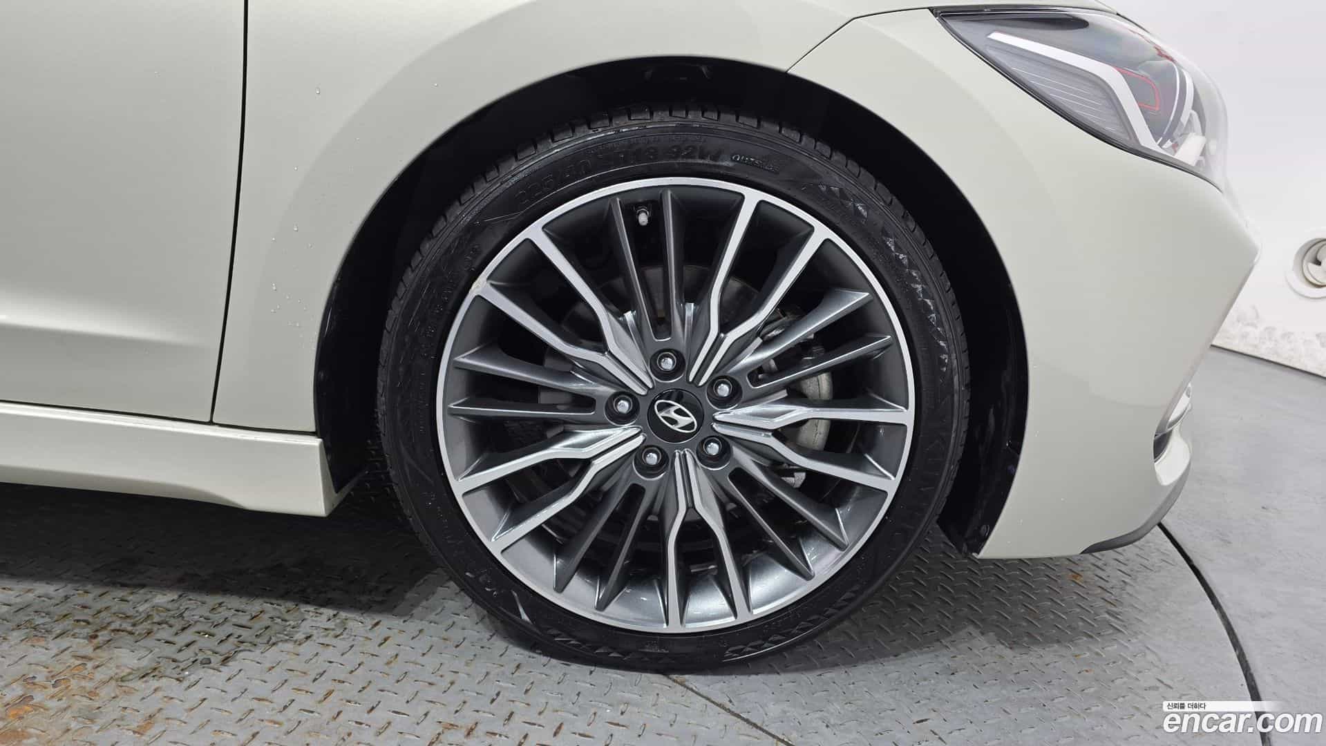 AVANTE Hyundai 2017.9-OUTER-031