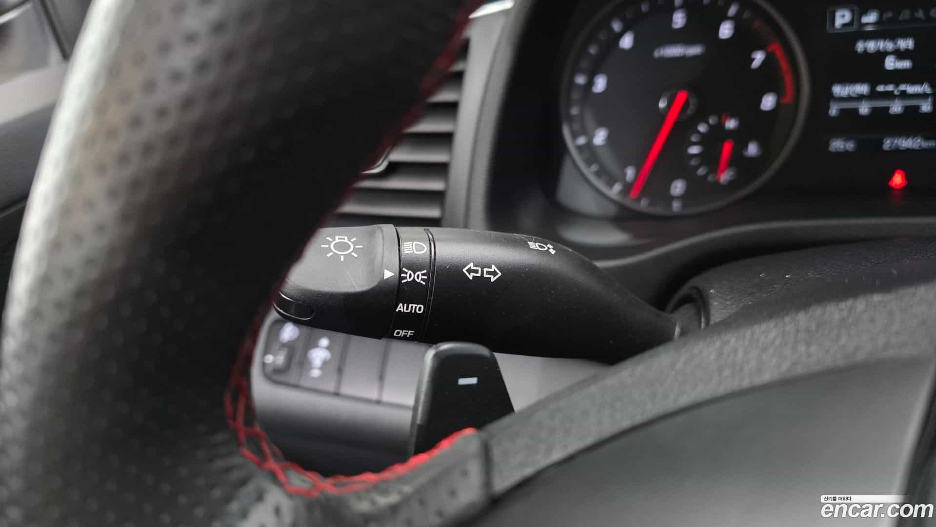AVANTE Hyundai 2017.9-OPTION-040