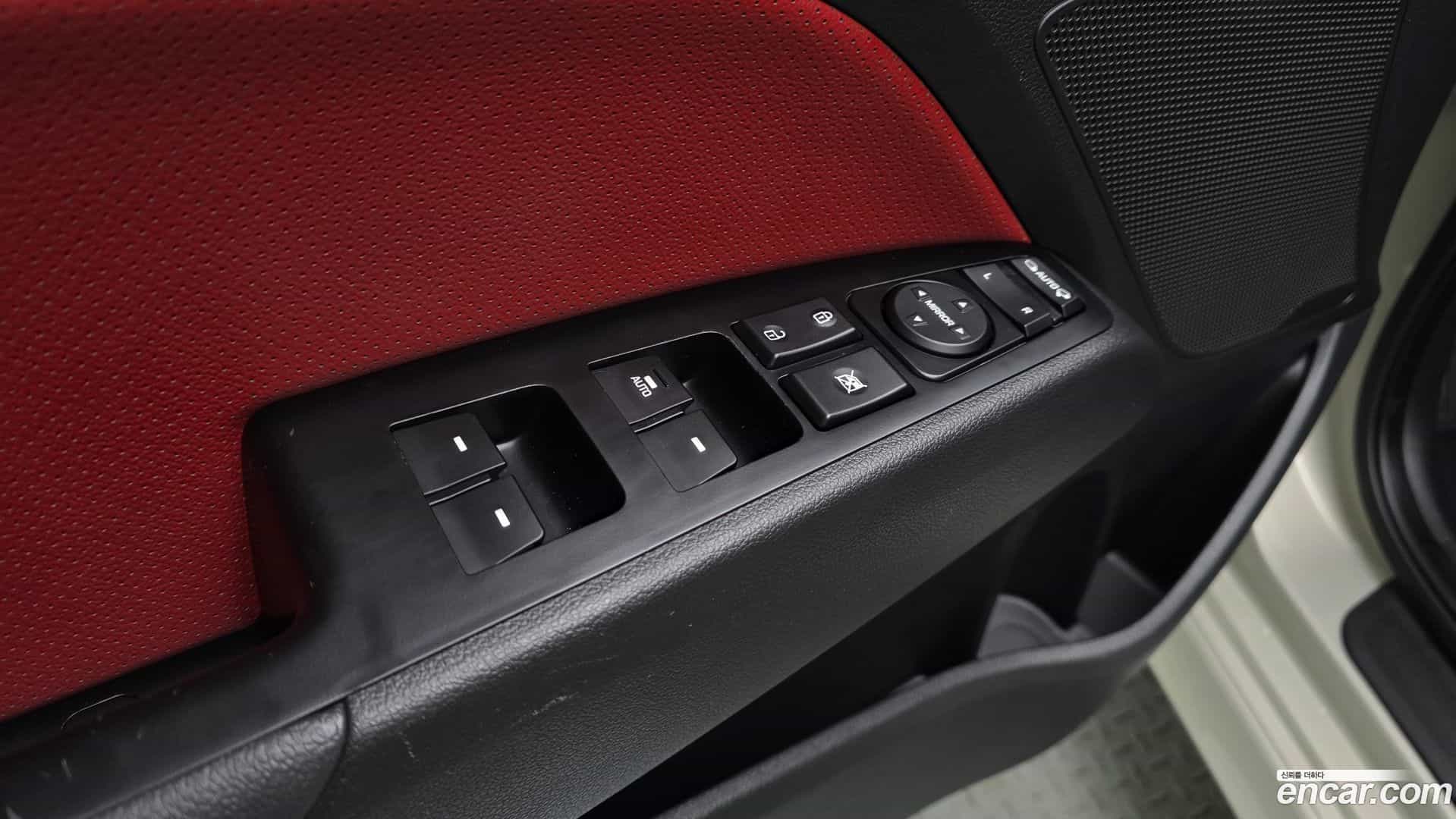 AVANTE Hyundai 2017.9-OPTION-043