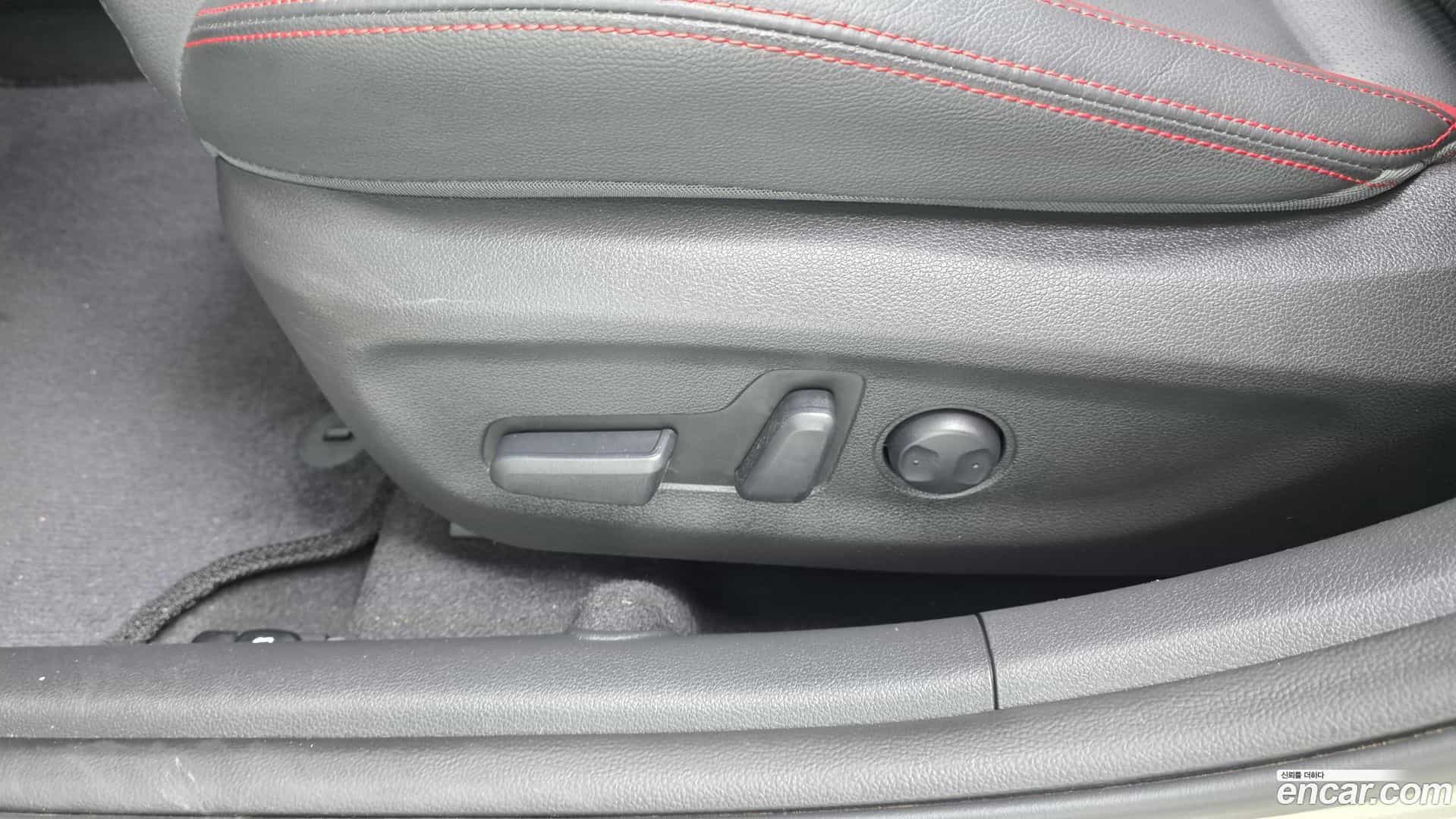 AVANTE Hyundai 2017.9-OPTION-044