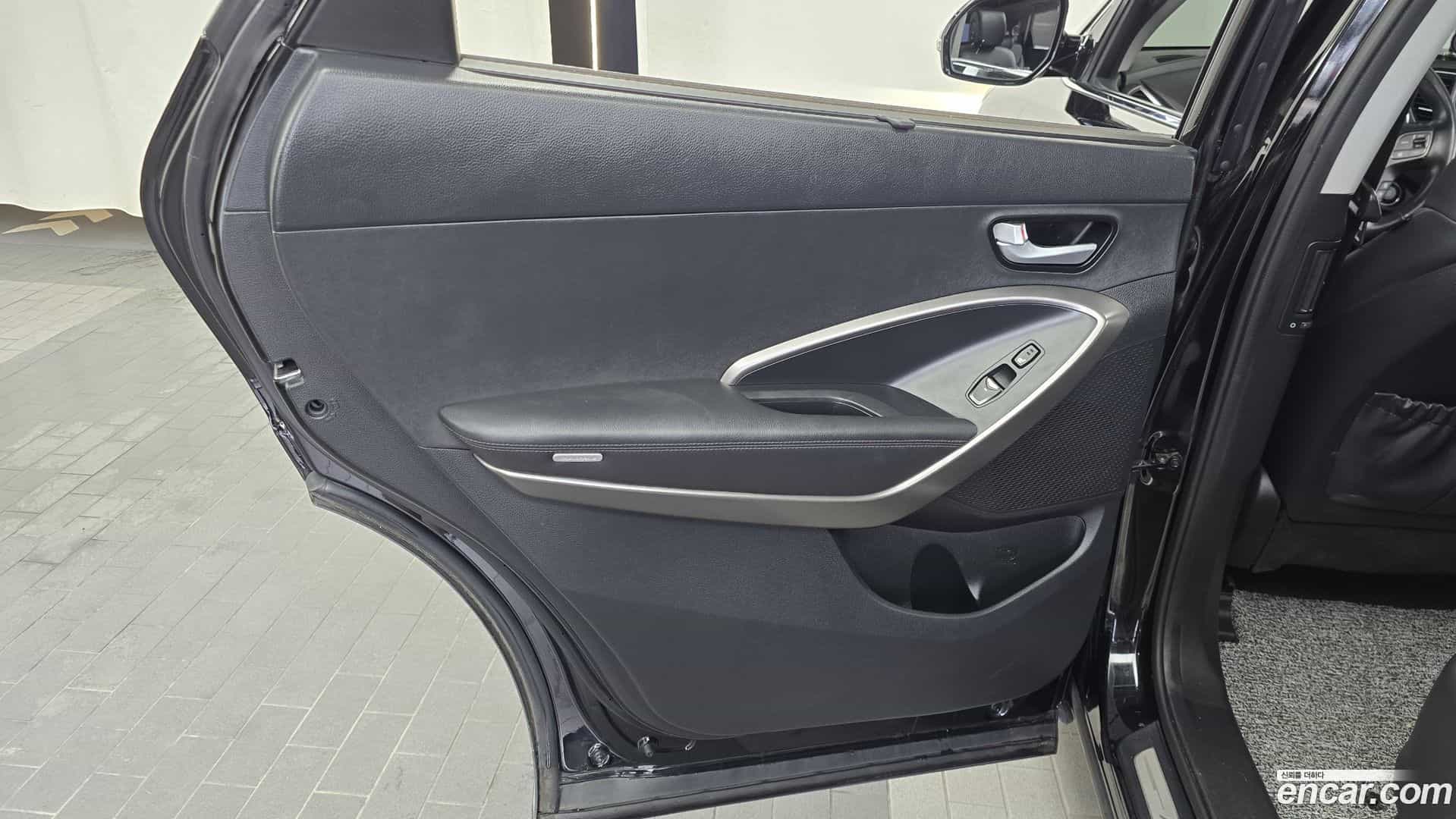 Maxcruz Hyundai 2015.2-INNER-035