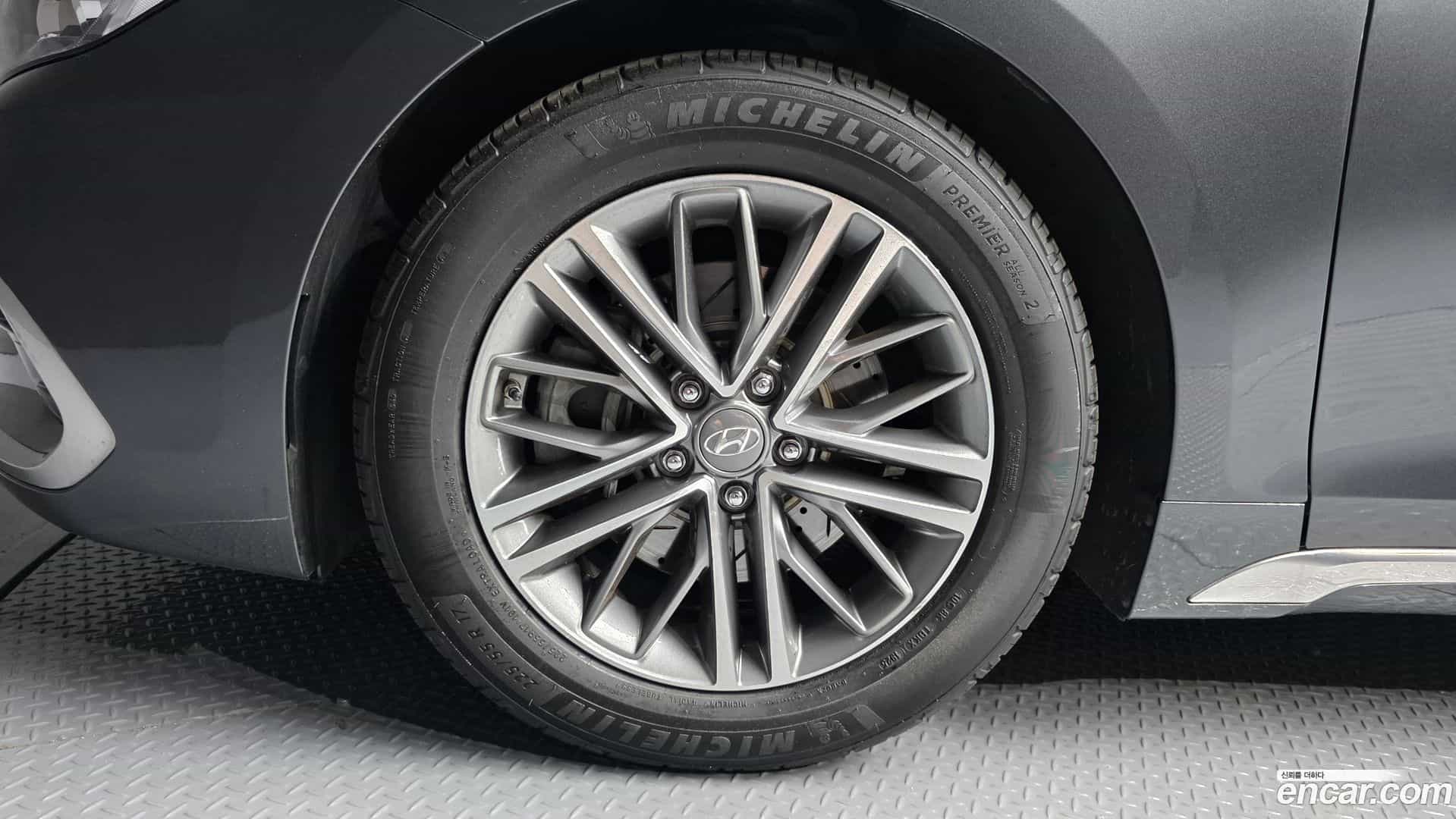 Grandeur Hyundai 2019.10-OUTER-005