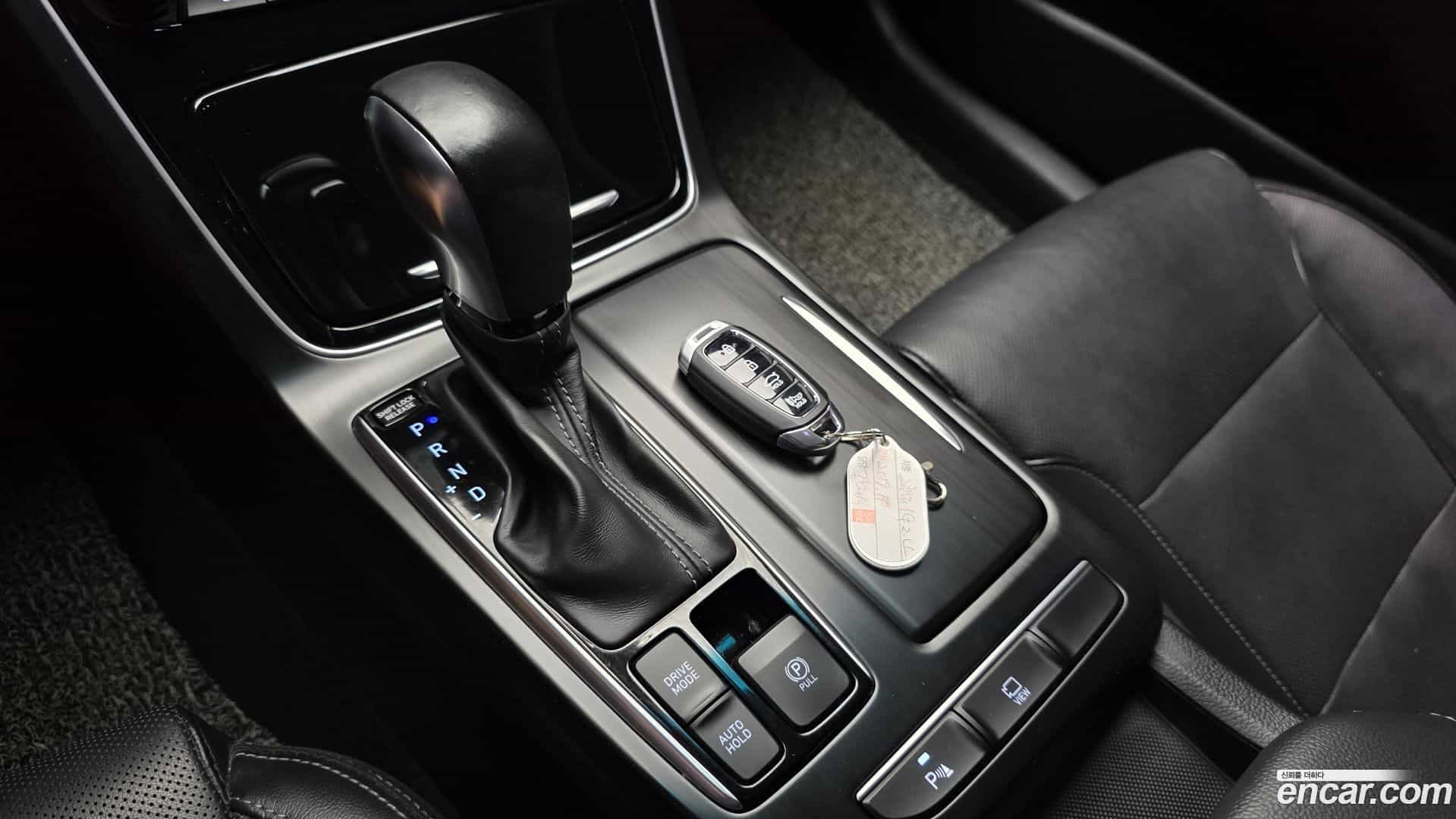Grandeur Hyundai 2019.10-INNER-009