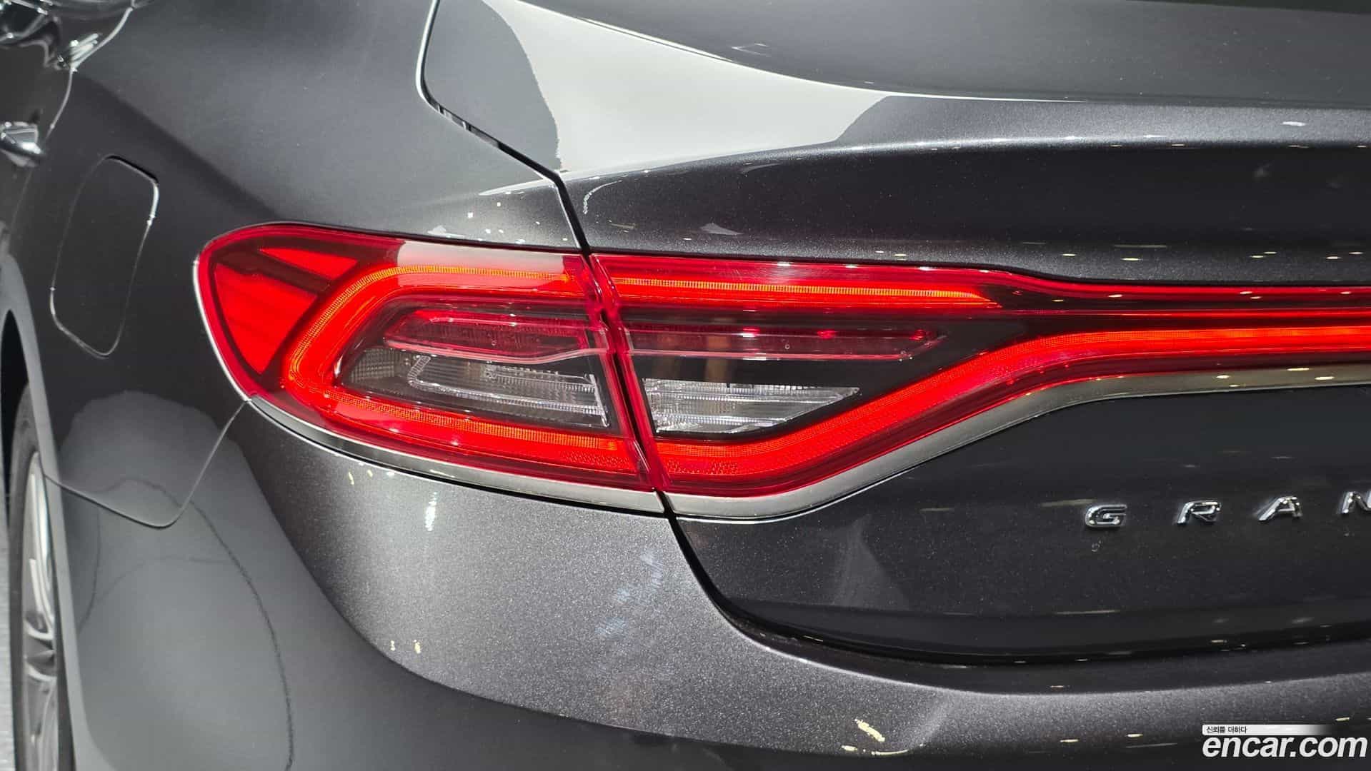 Grandeur Hyundai 2019.10-OUTER-033