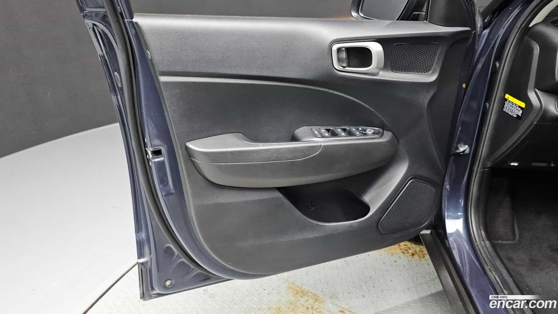 Venue Hyundai 2020.3-INNER-034