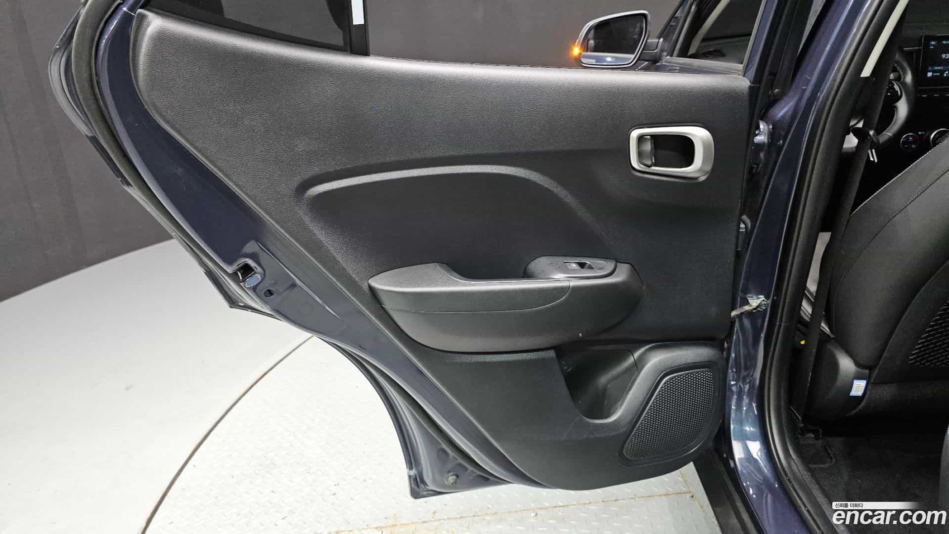 Venue Hyundai 2020.3-INNER-035