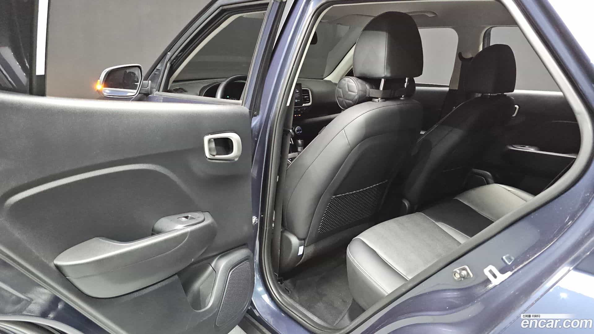 Venue Hyundai 2020.3-INNER-036
