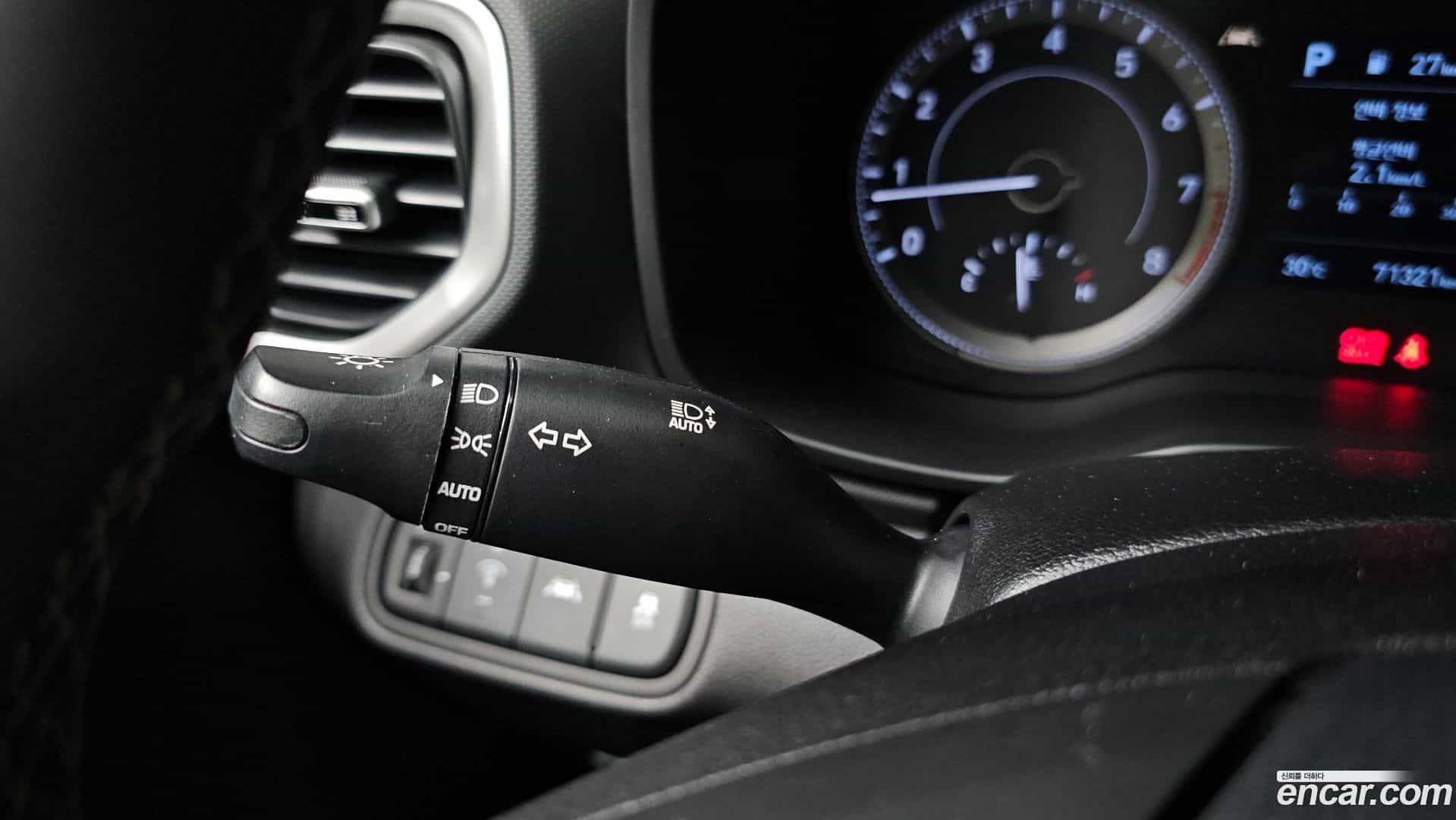 Venue Hyundai 2020.3-OPTION-041