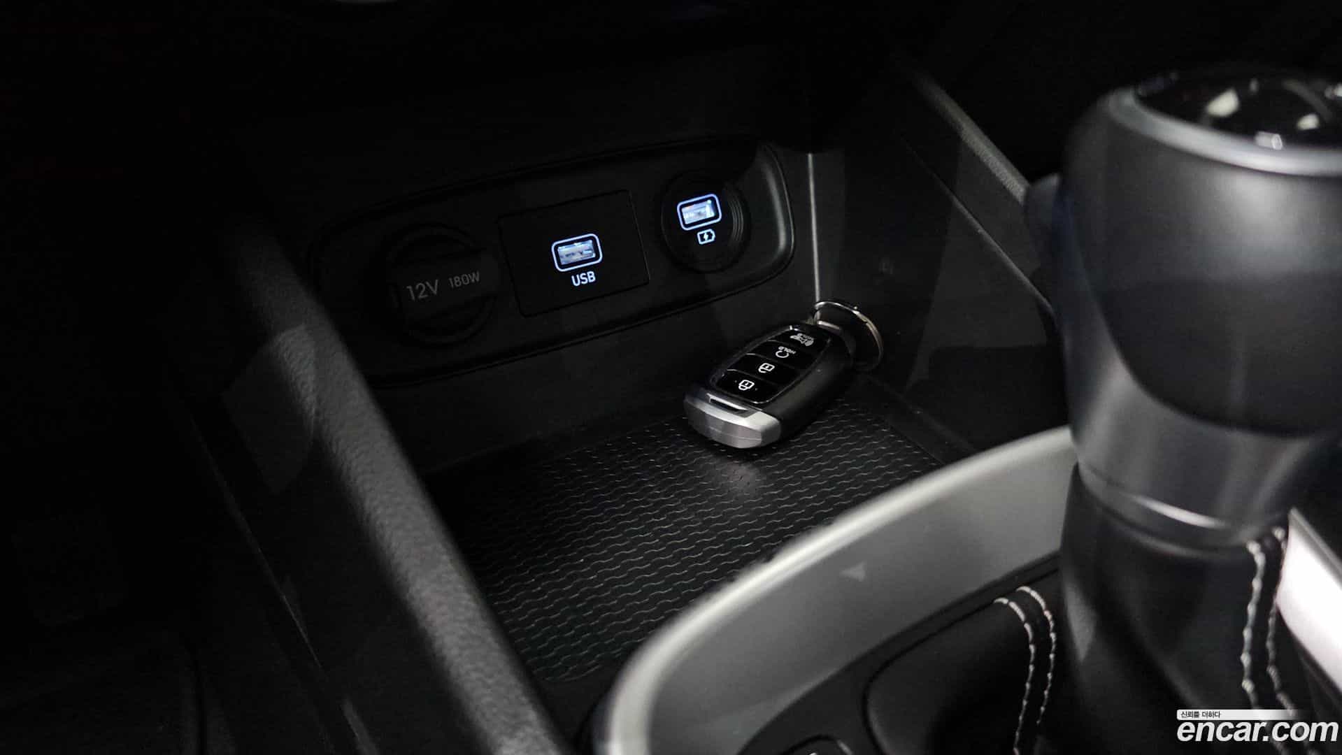 Venue Hyundai 2020.3-OPTION-042