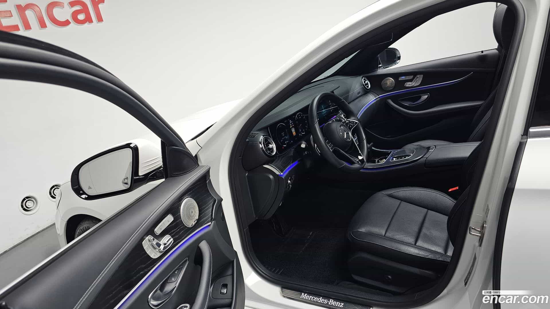 E-Class Mercedes-Benz 2023.8-INNER-010