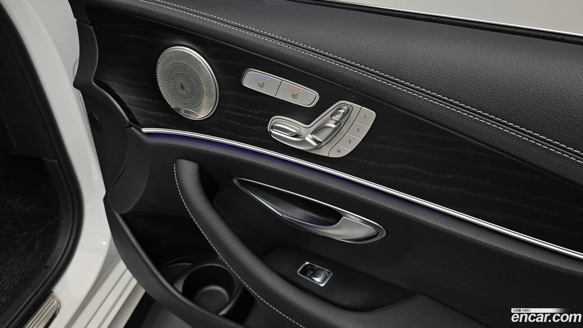 E-Class Mercedes-Benz 2023.8-OPTION-042