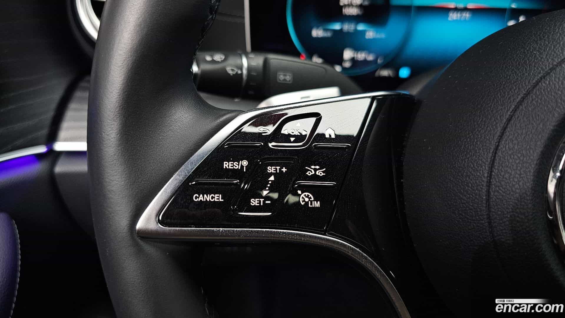 E-Class Mercedes-Benz 2023.8-OPTION-049