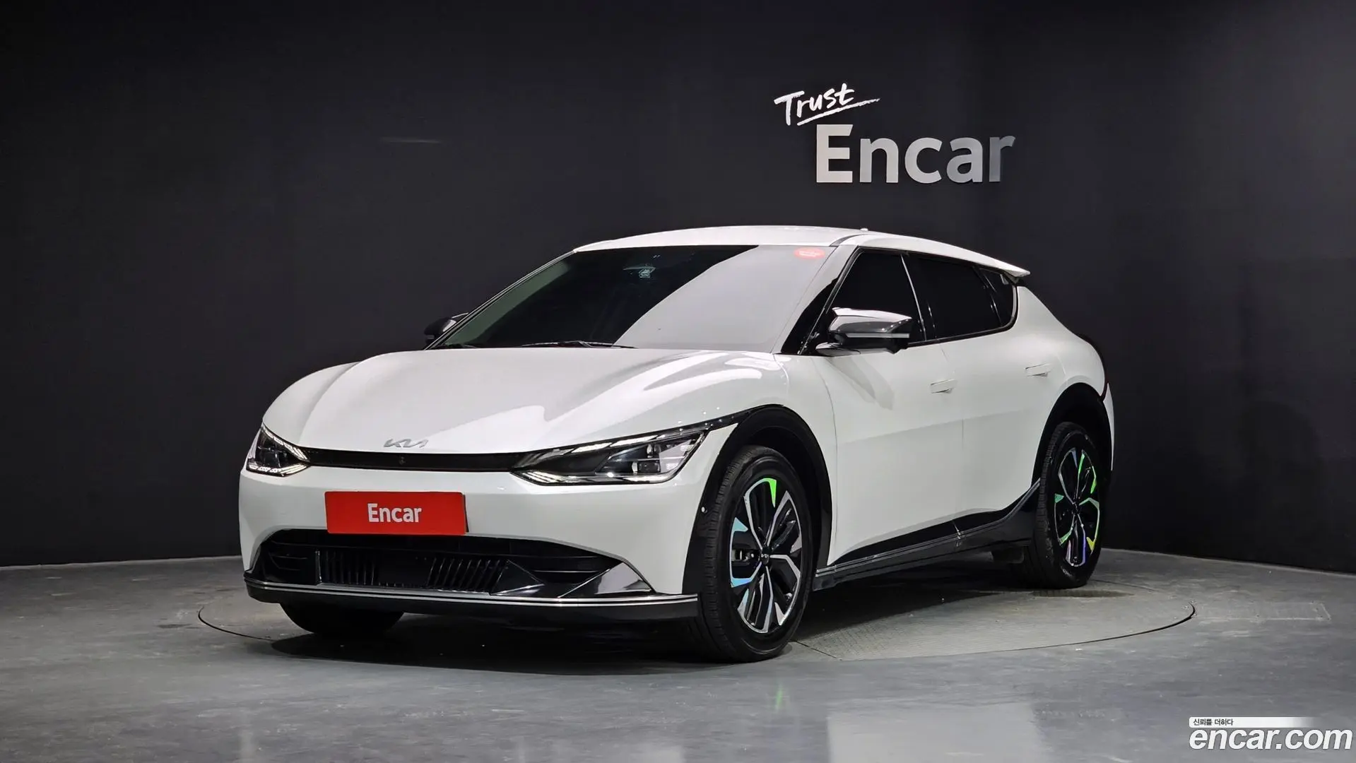Main__Slider__Photo:EV6 Kia 2021.8-0