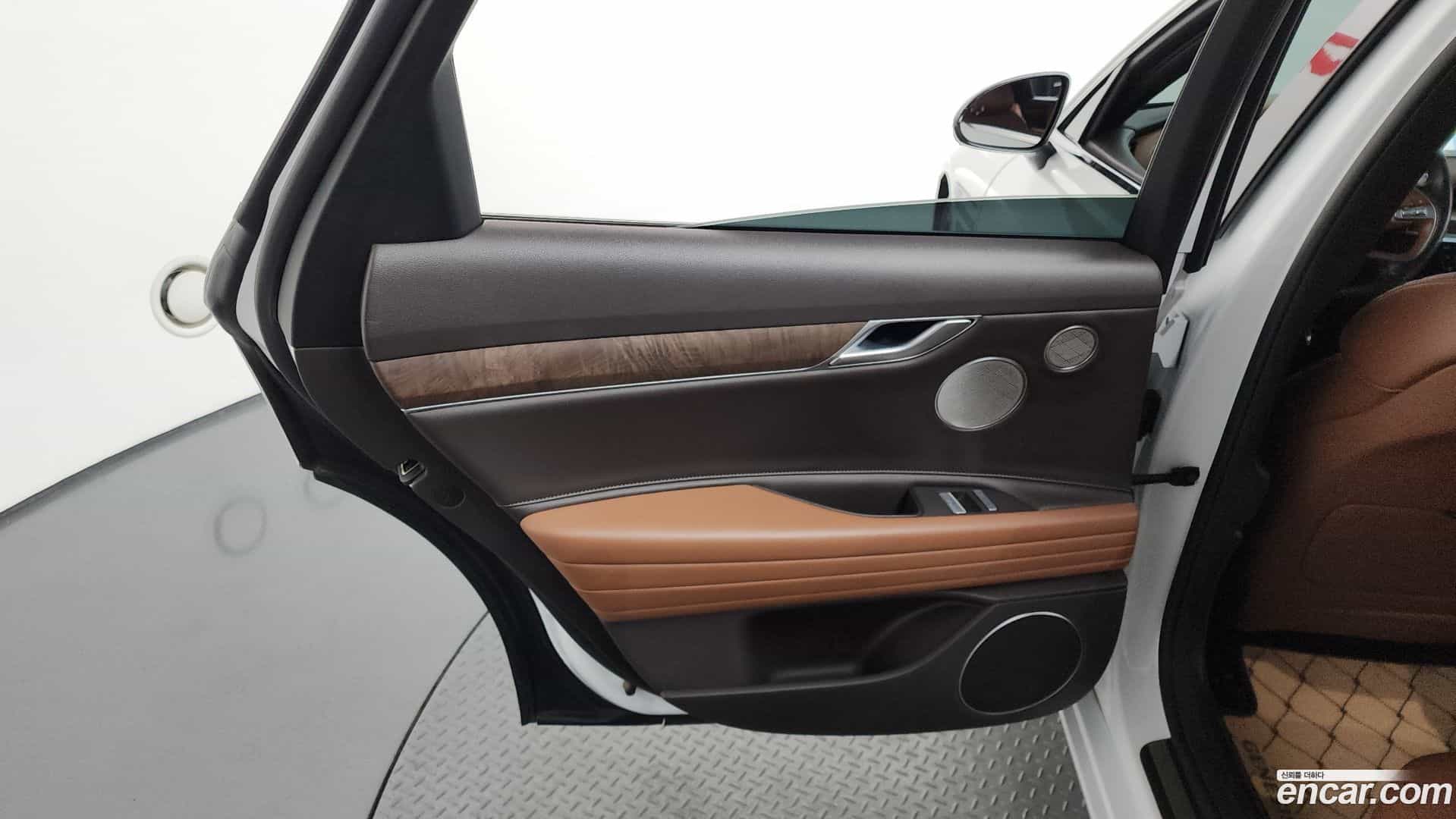 G80 Genesis 2020.10-INNER-035