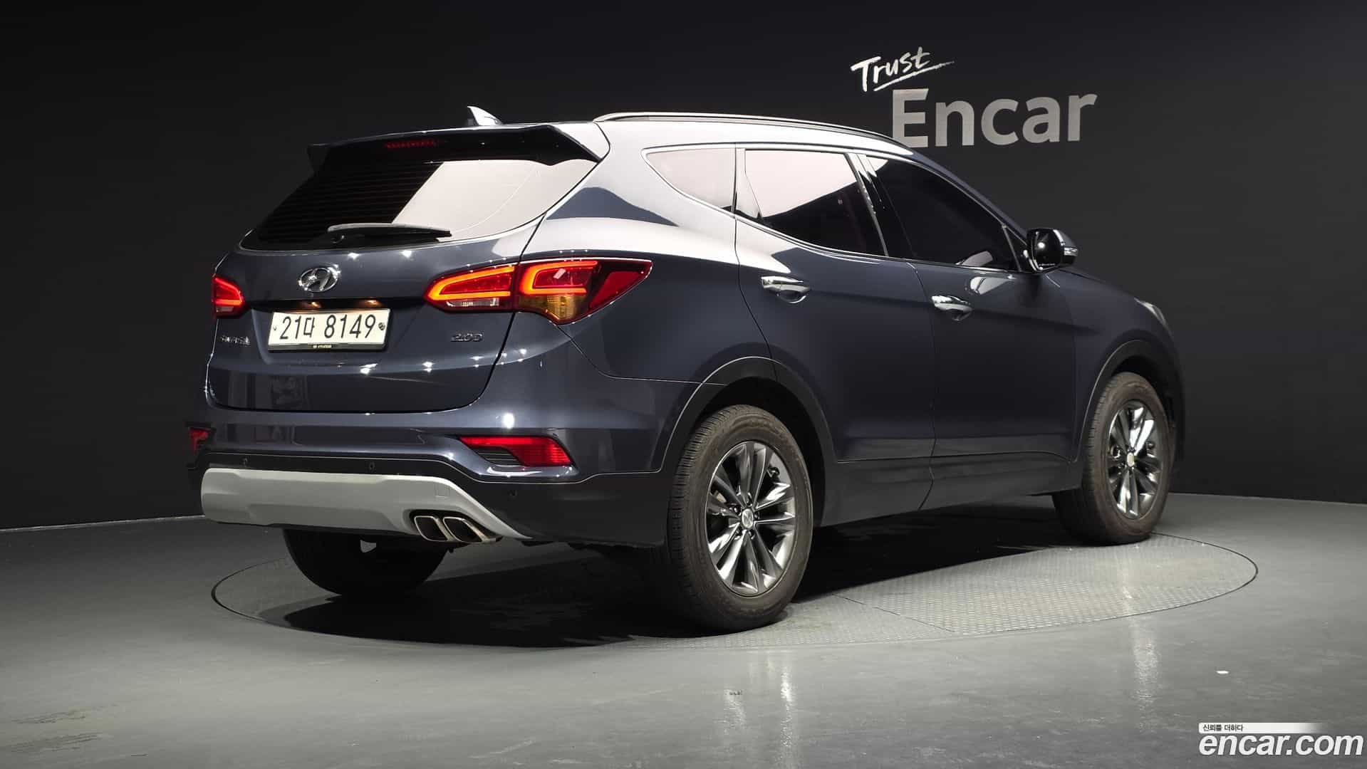 Santafe Hyundai 2017.8-OUTER-002