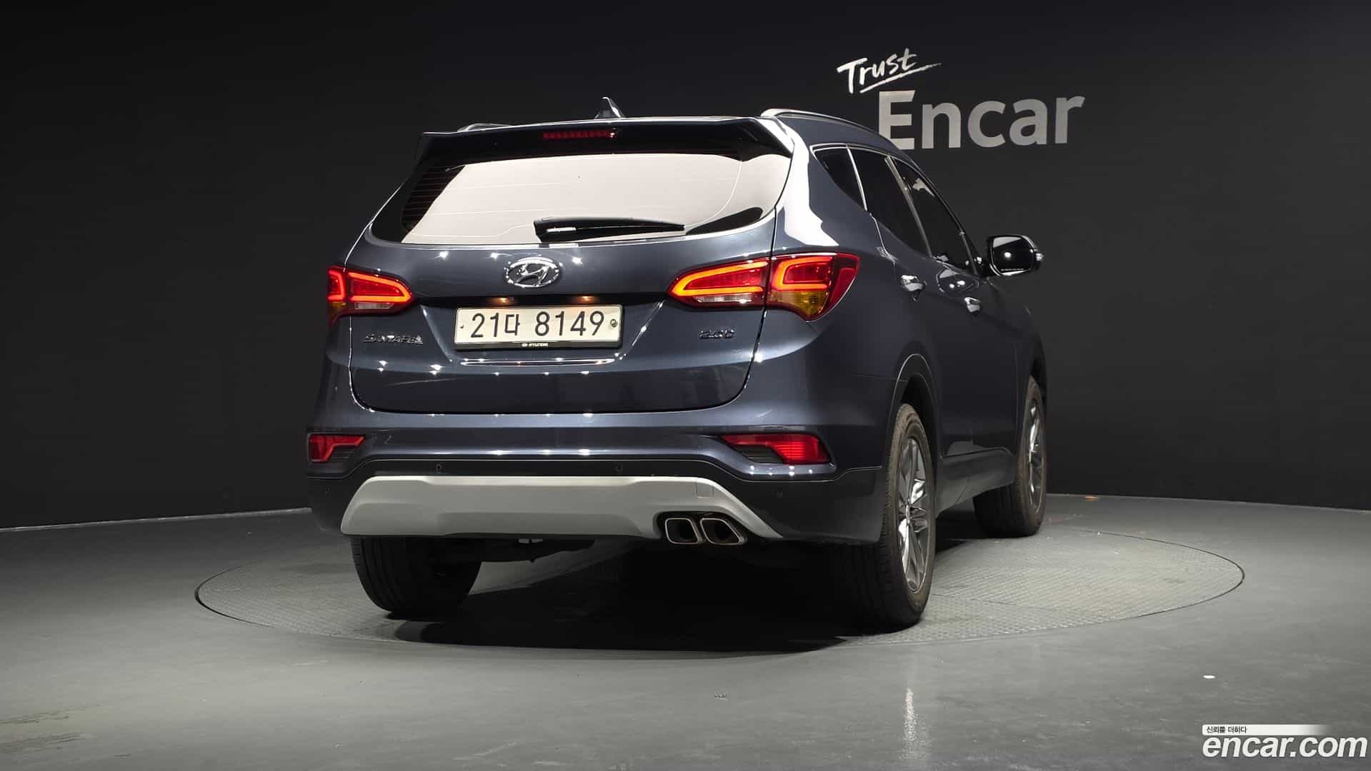 Santafe Hyundai 2017.8-OUTER-004