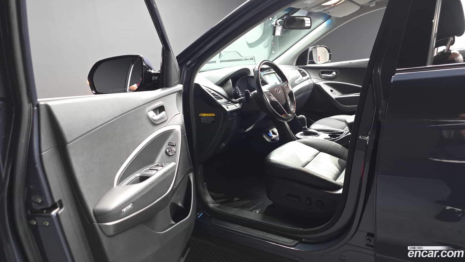 Santafe Hyundai 2017.8-INNER-010