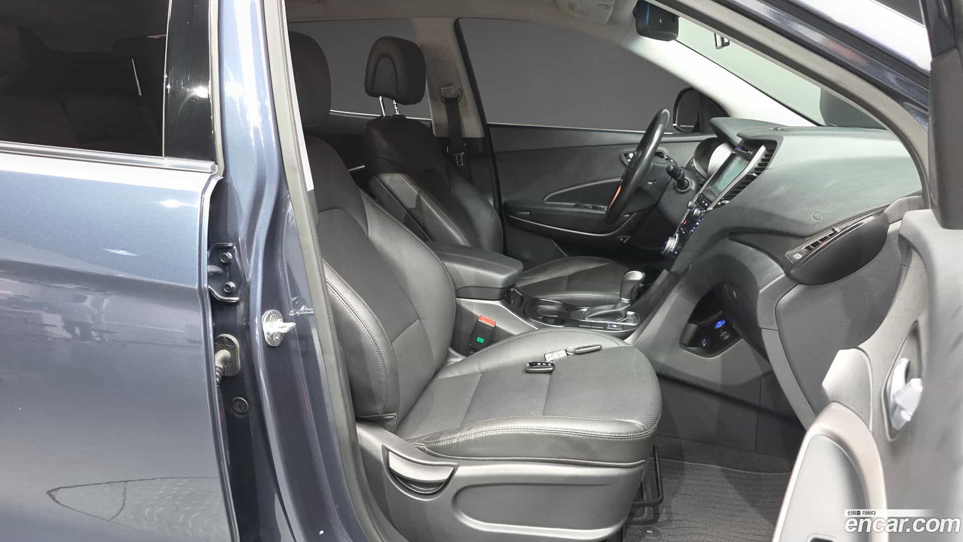 Santafe Hyundai 2017.8-OPTION-015