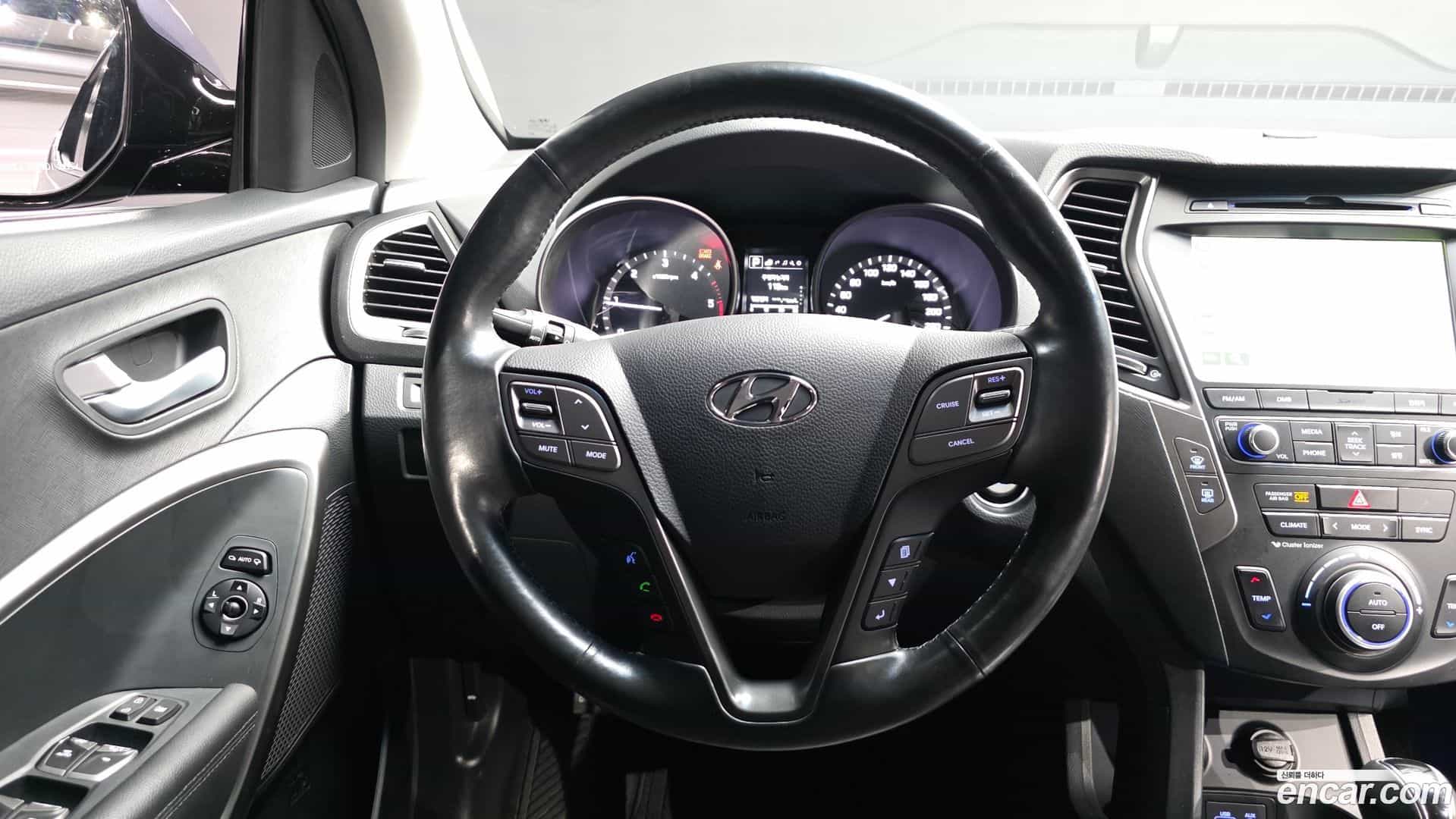 Santafe Hyundai 2017.8-OPTION-017