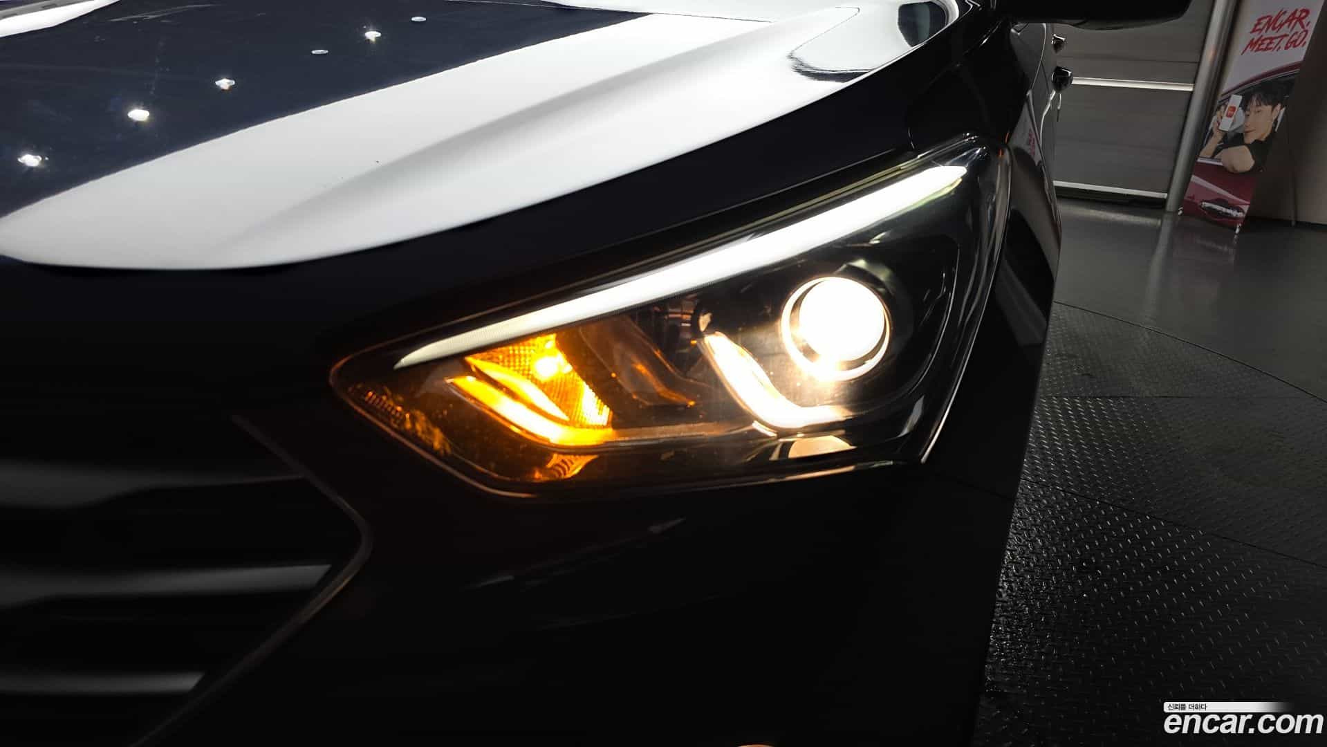 Santafe Hyundai 2017.8-OUTER-032