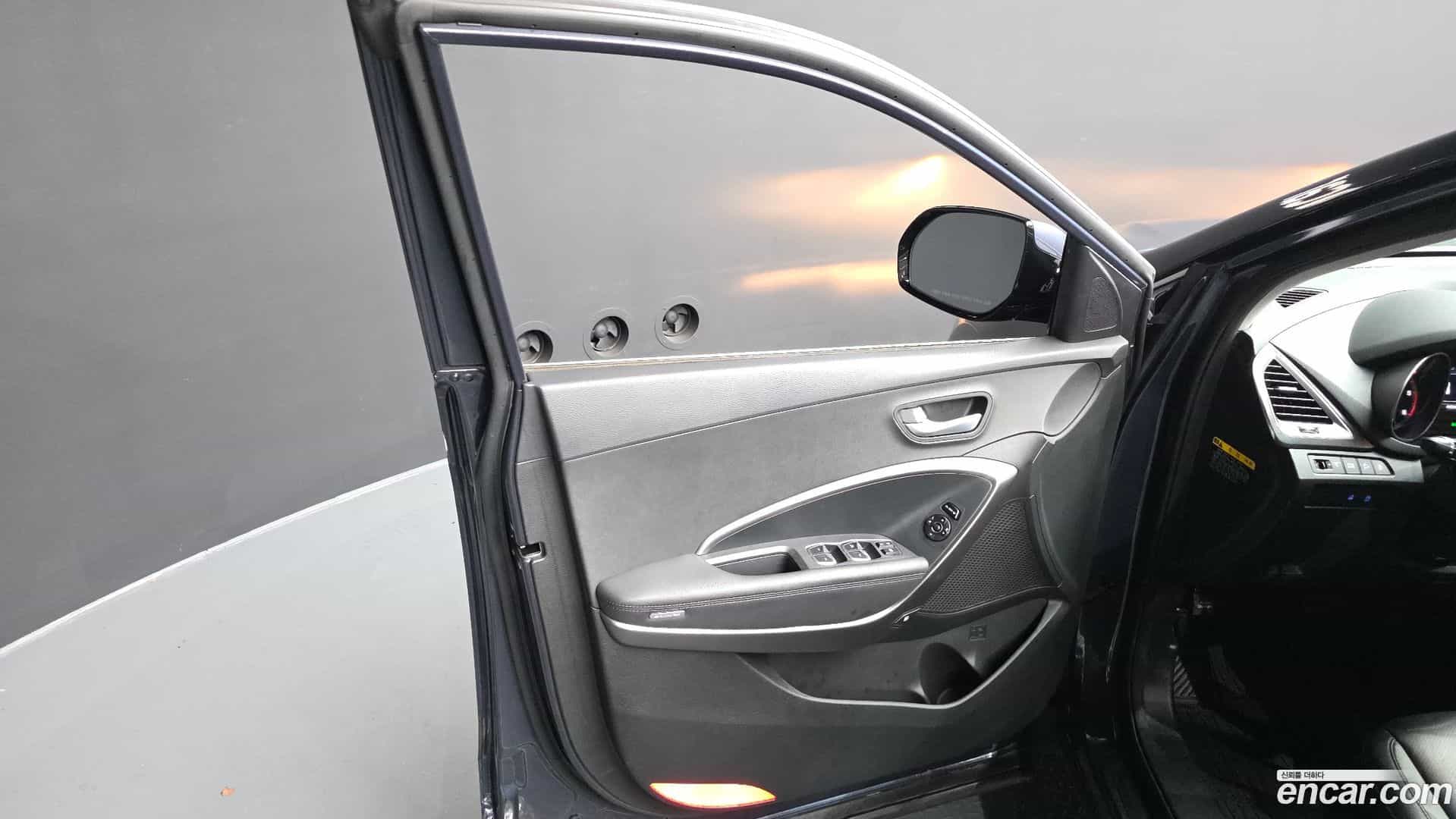 Santafe Hyundai 2017.8-INNER-034