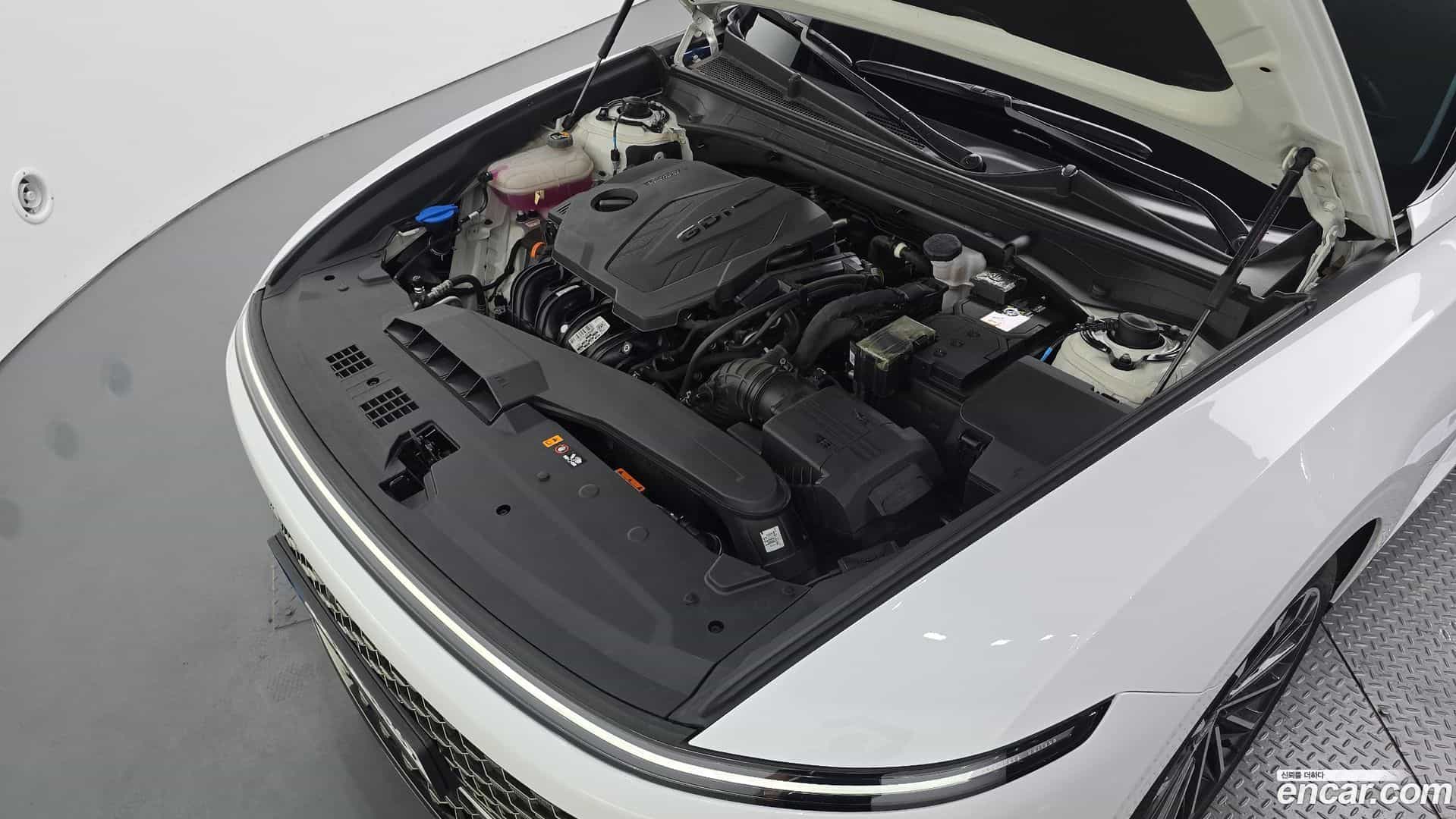 Grandeur Hyundai 2023.2-OUTER-006