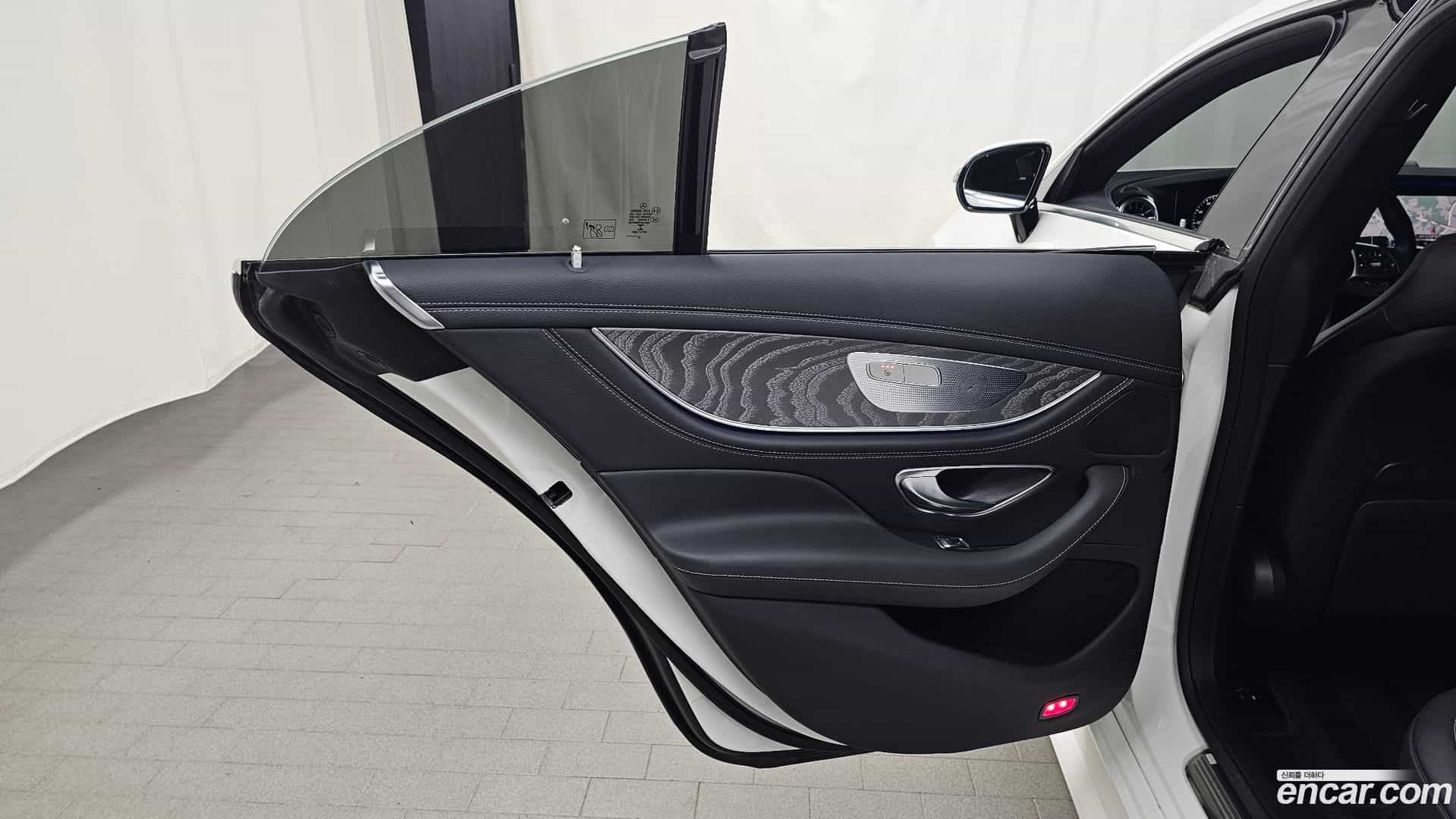 CLS-Class Mercedes-Benz 2021.5-INNER-035