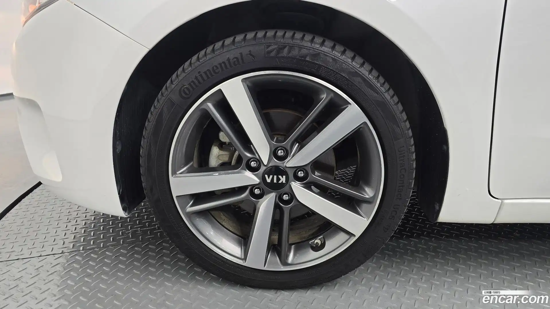 K3 Kia 2017.0-OUTER-005