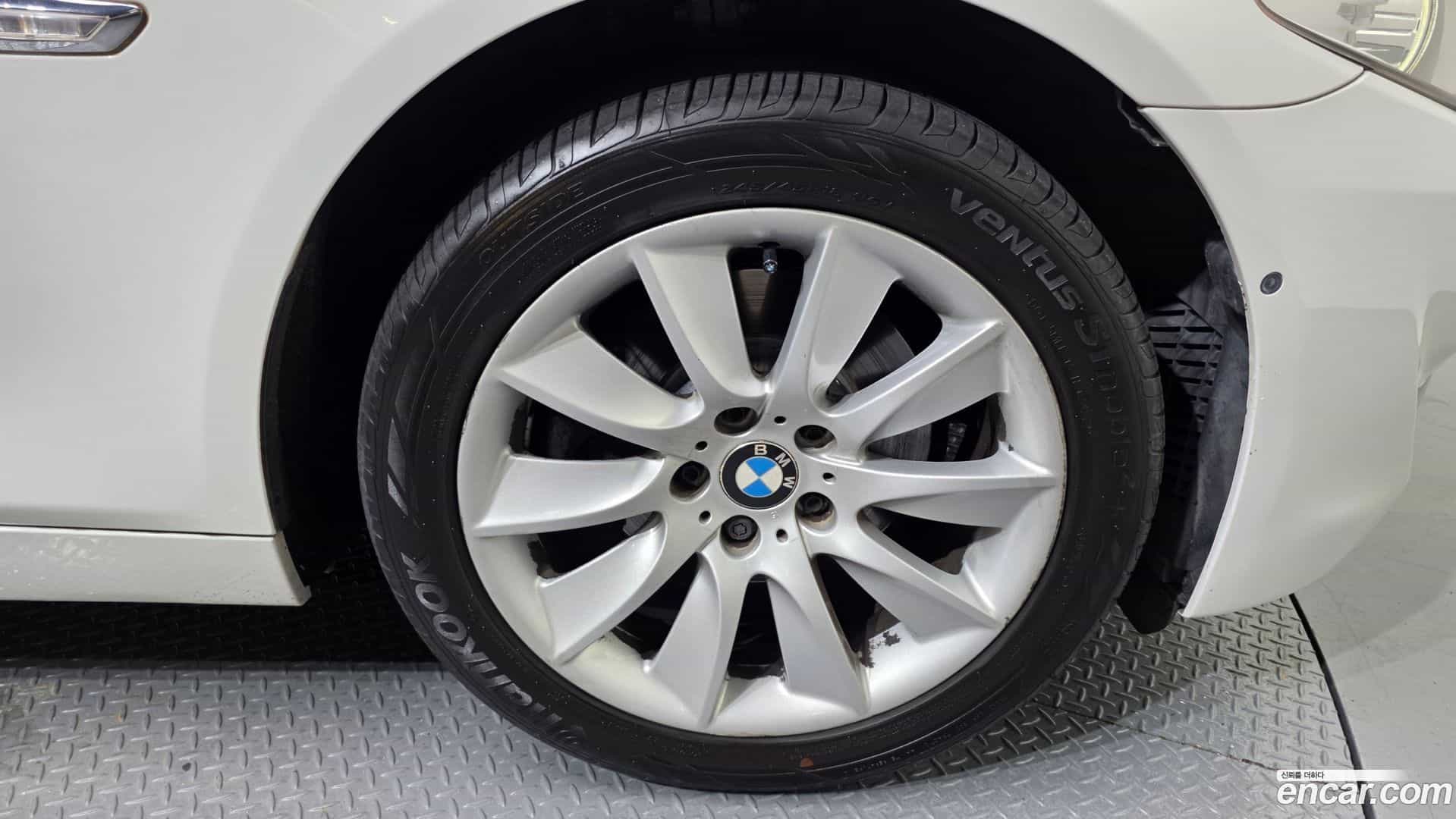 5-Series BMW 2013.7-OUTER-005