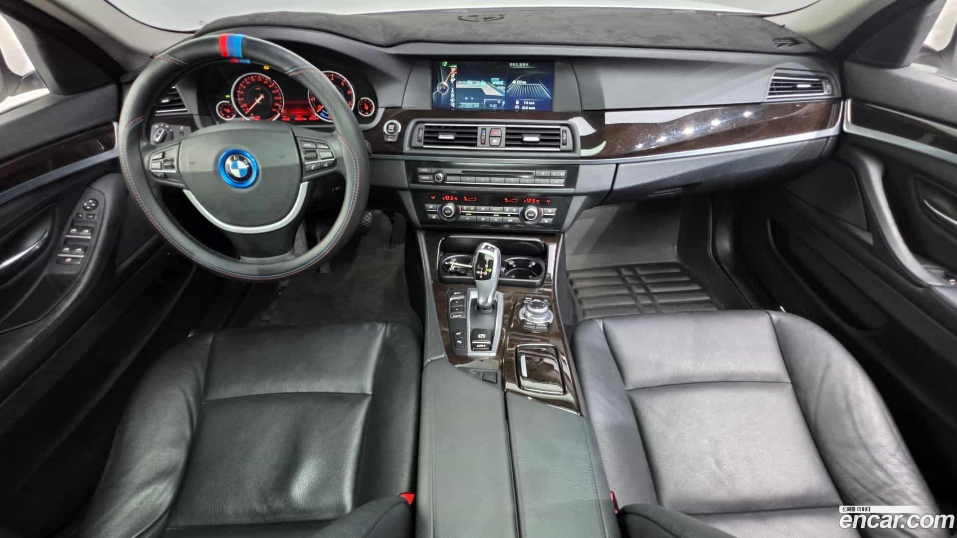 5-Series BMW 2013.7-INNER-007