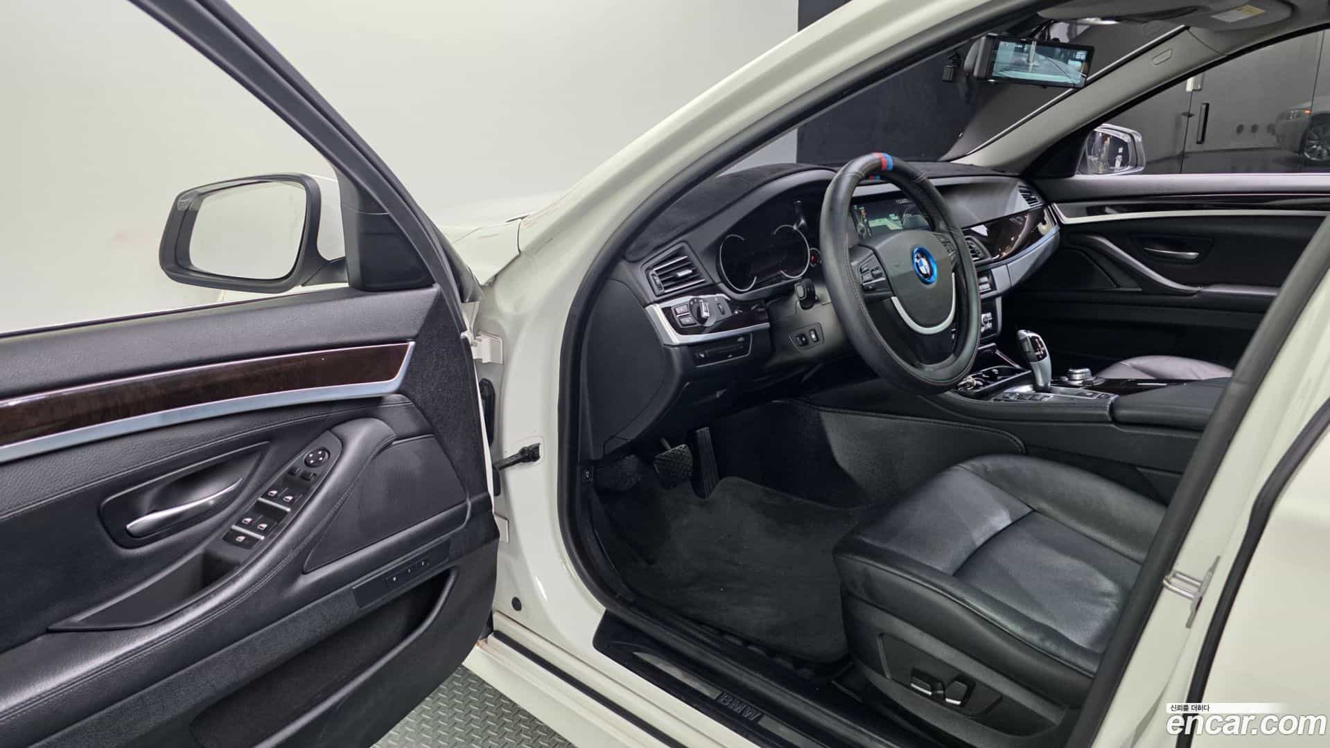 5-Series BMW 2013.7-INNER-010
