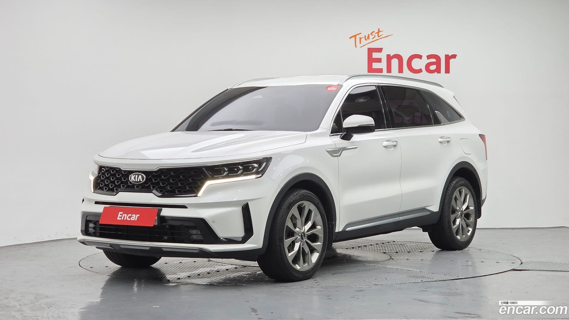 Main__Slider__Photo:Sorento Kia 2020.5-0