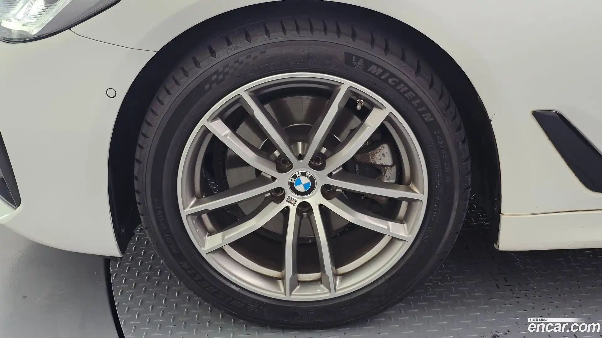 5-Series BMW 2017.8-OUTER-005