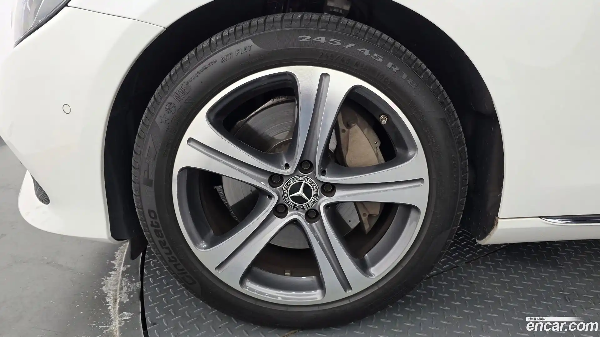 E-Class Mercedes-Benz 2020.0-OUTER-005